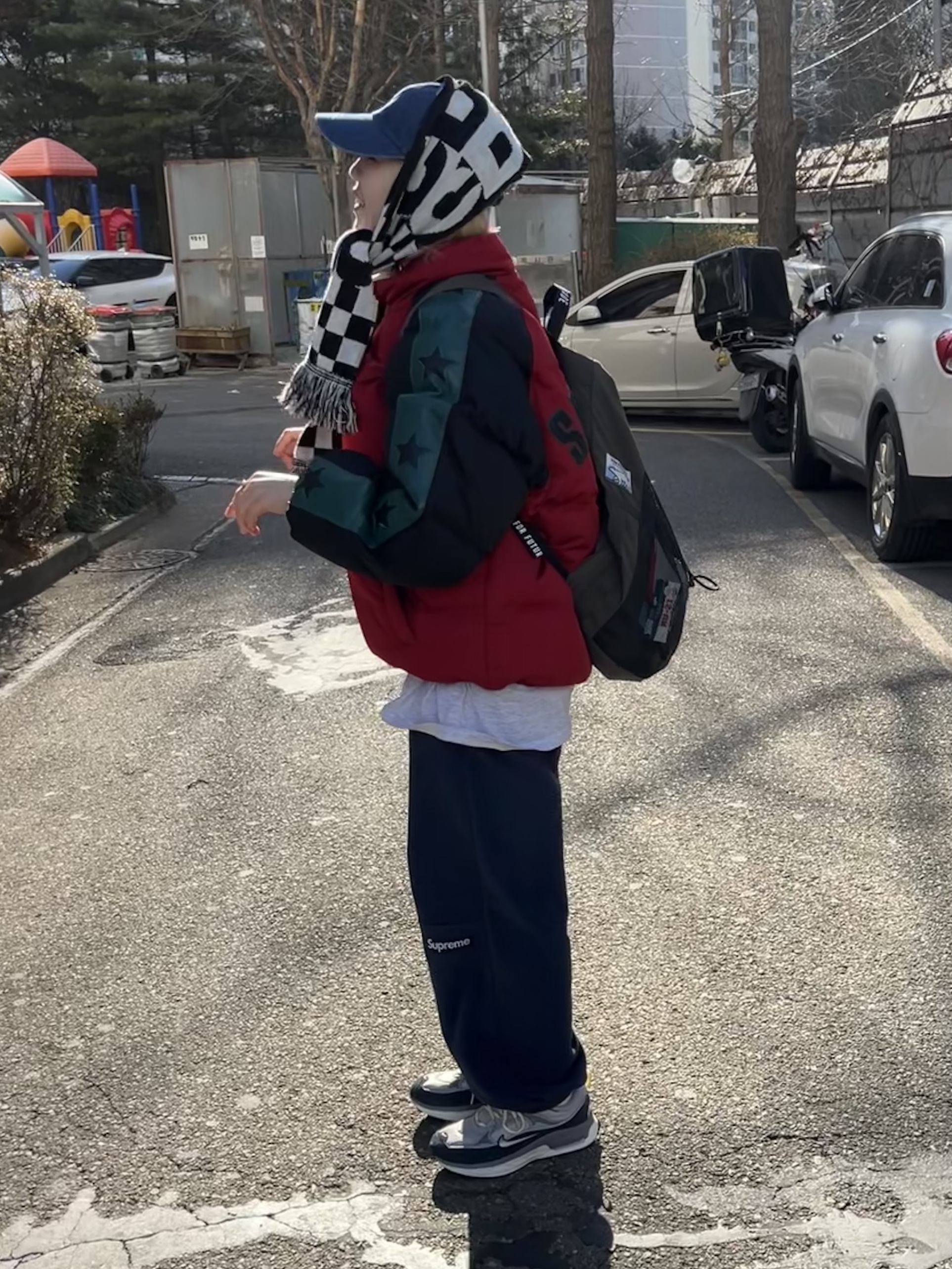 (W) Nike Air Max Bliss Light Iron Ore Armory Navy, Supreme Box Logo T-Shirt Ash Grey - 23FW 착용 스타일
