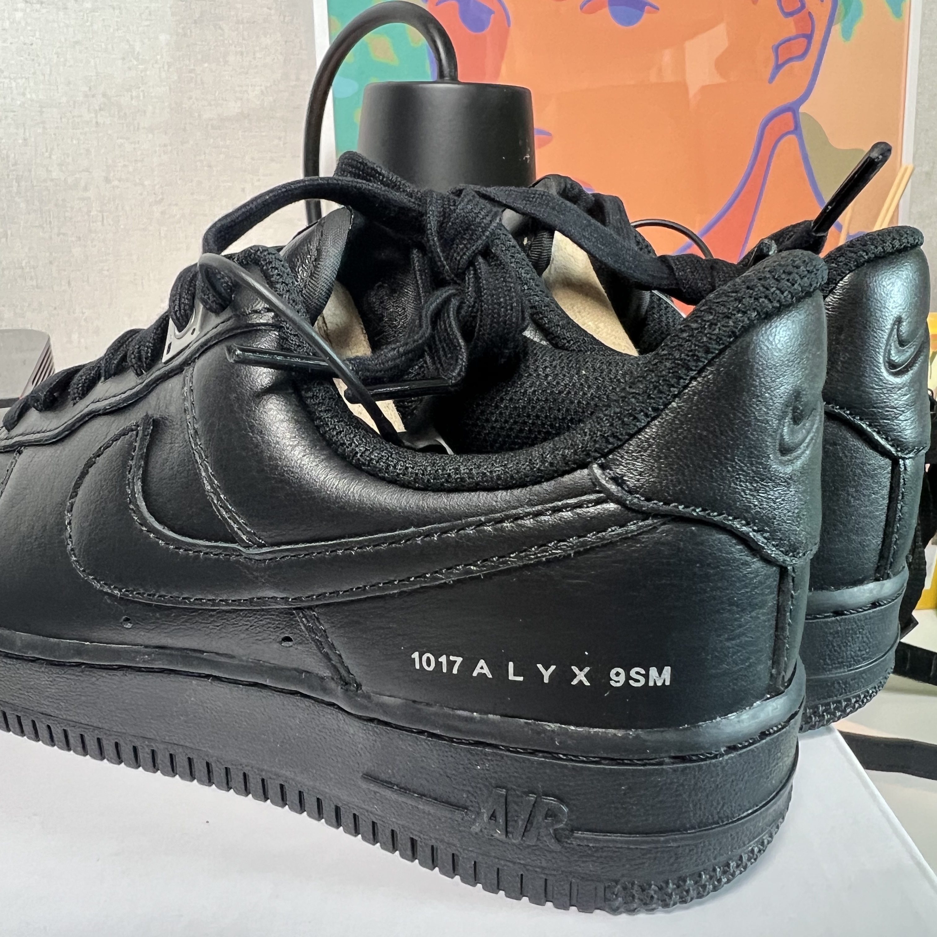 Nike x 1017 Alyx 9SM Air Force 1 Low SP Black 착용 스타일 - 2