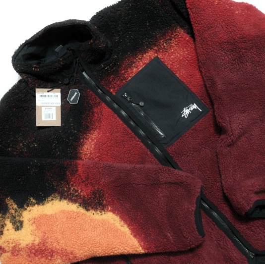 Stussy Sherpa Reversible Jacket Lava 착용 스타일