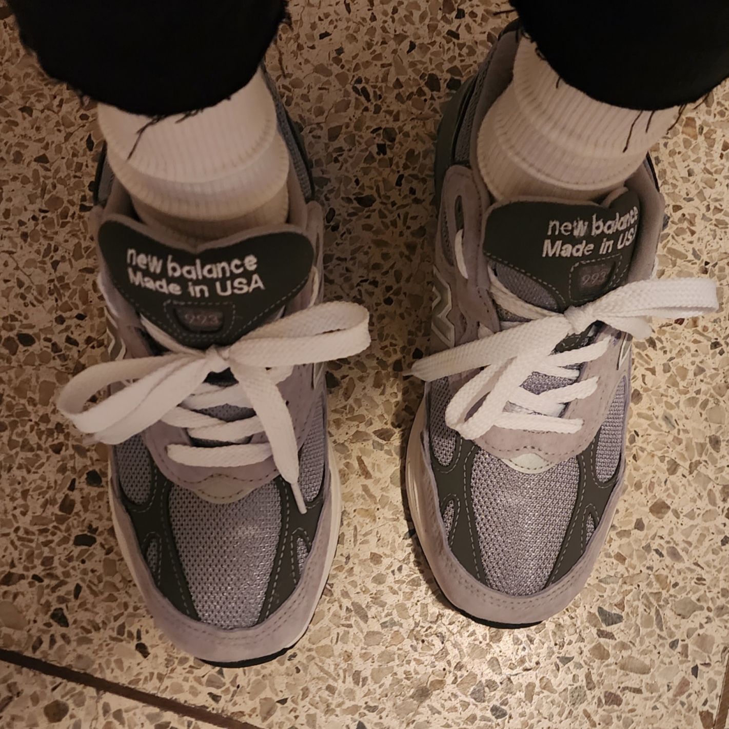 (W) New Balance 993 Made in USA Grey - B Standard 착용 스타일