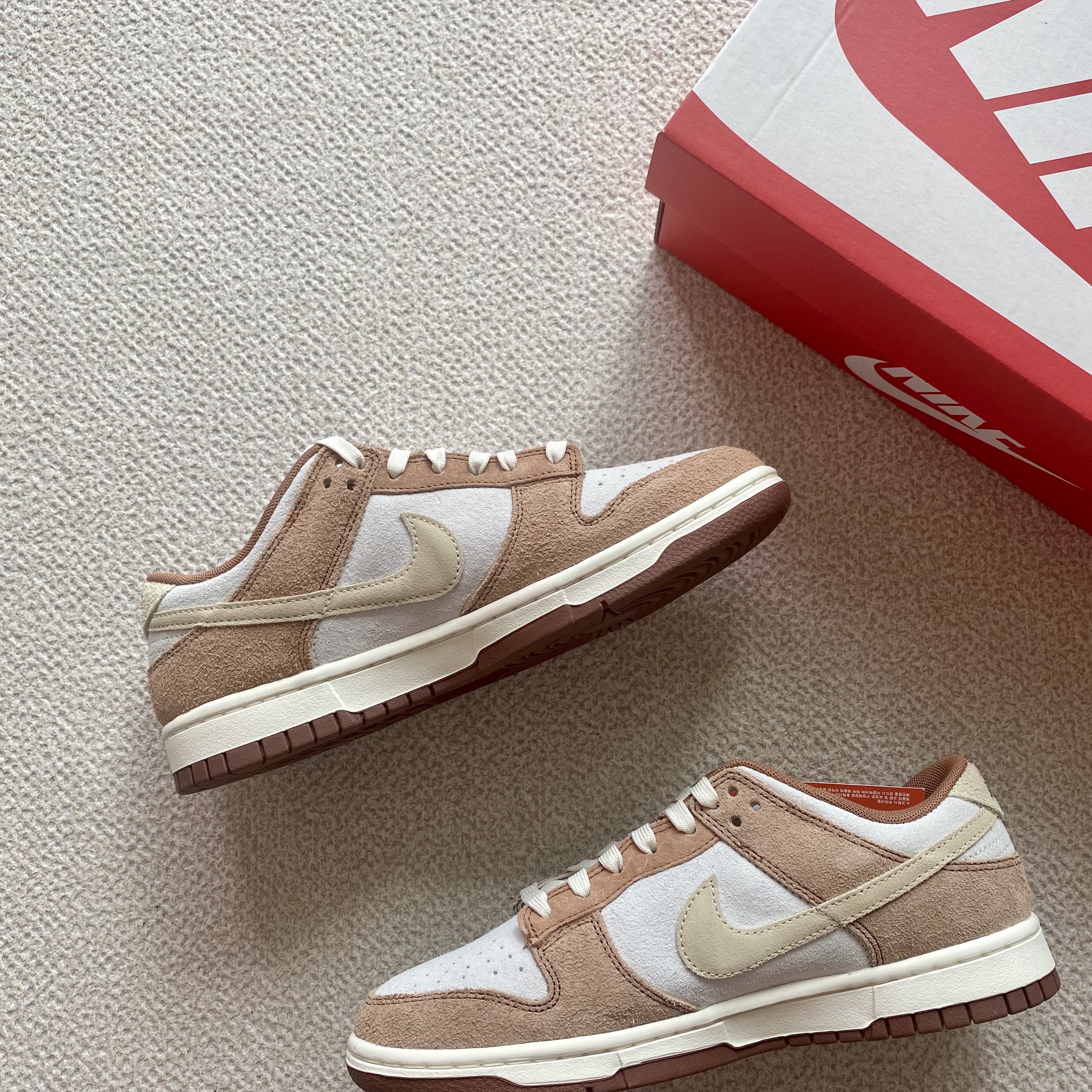 Nike Dunk Low Pro Premium Medium Curry 착용 스타일 - 1