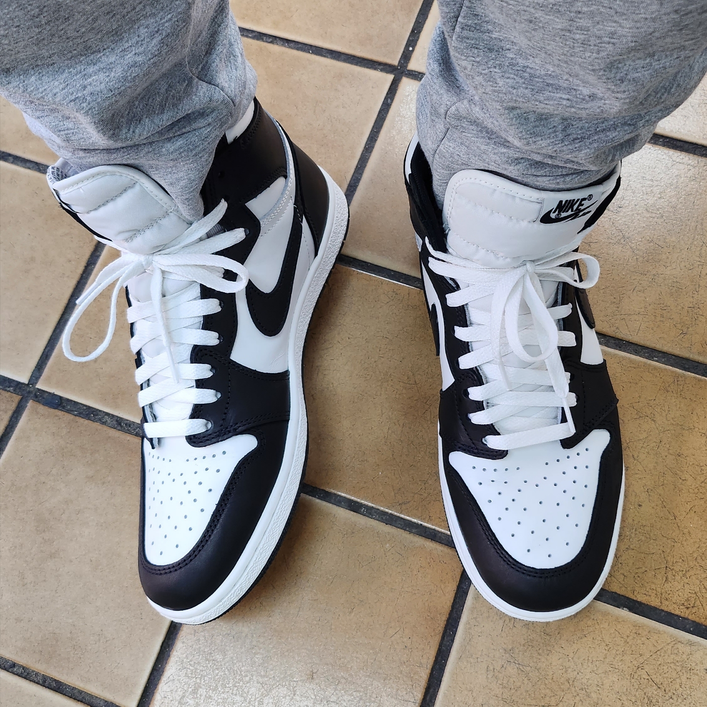 Jordan 1 High 85 Black White 착용 스타일