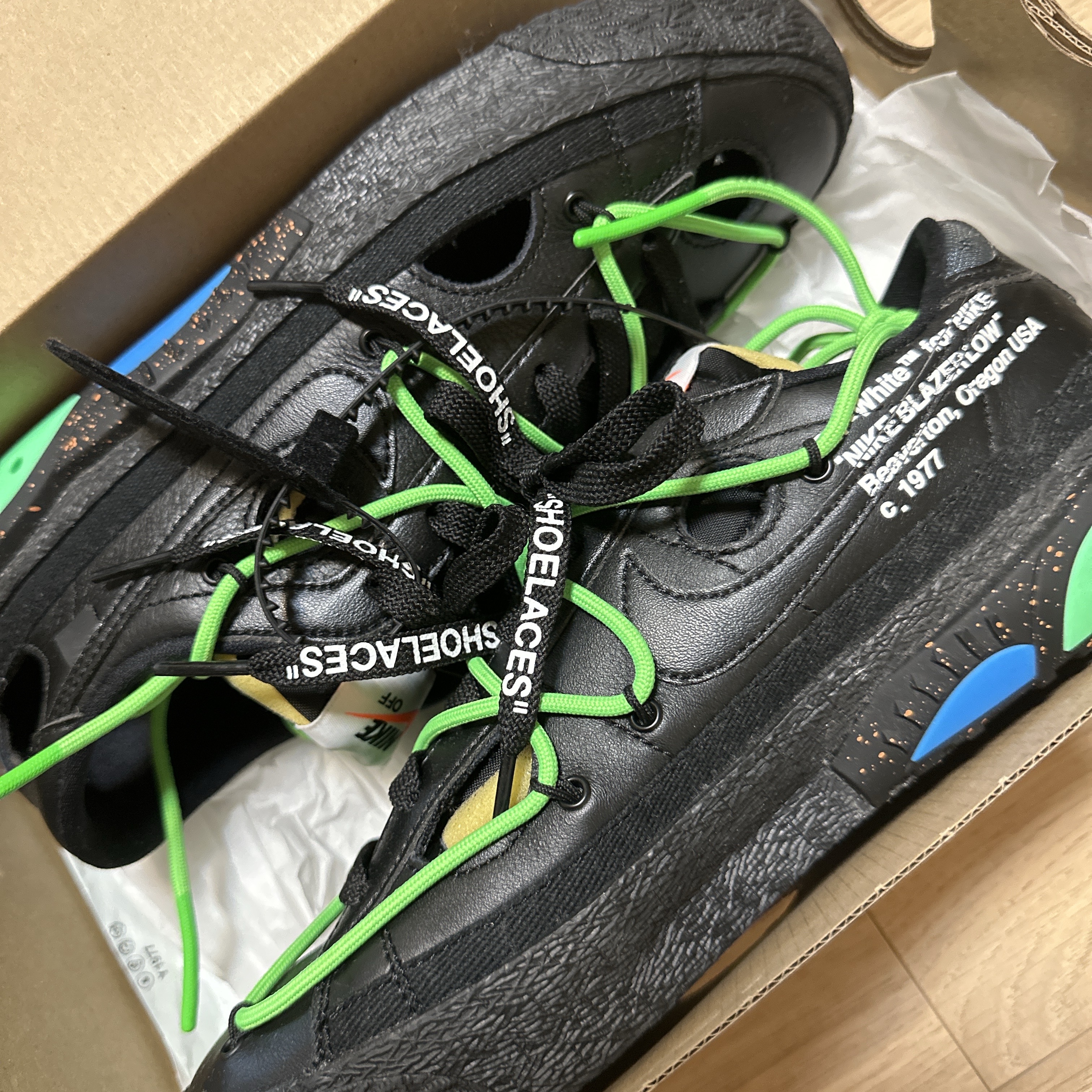 Nike x Off-White Blazer Low '77 Black and Electro Green 착용 스타일
