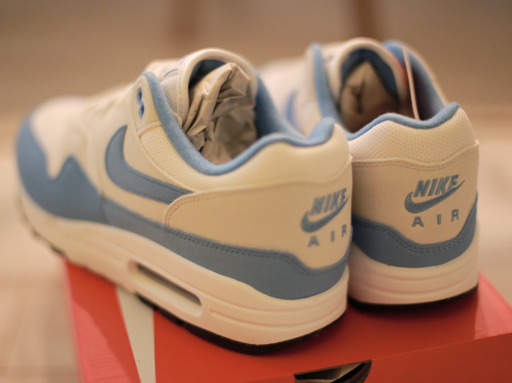 Nike Air Max 1 University Blue 착용 스타일 - 3