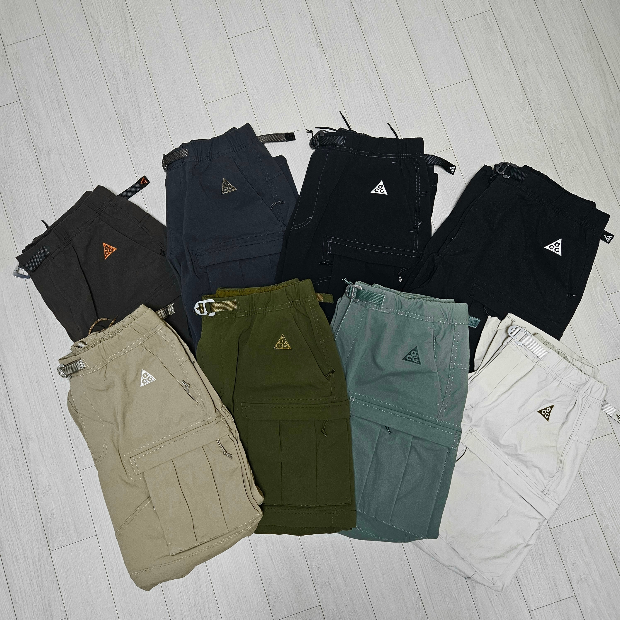 Nike ACG Smith Summit Cargo Pants Black Summit White - Asia, Nike ACG Smith Summit Cargo Pants Light Bone - US/EU 착용 스타일 - 1