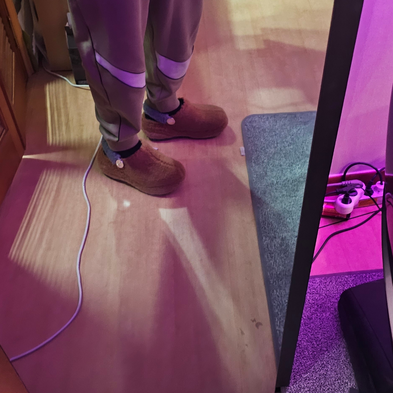 Crocs x Lil Nas X Mega Crush Clog Black Brown 착용 스타일 - 2