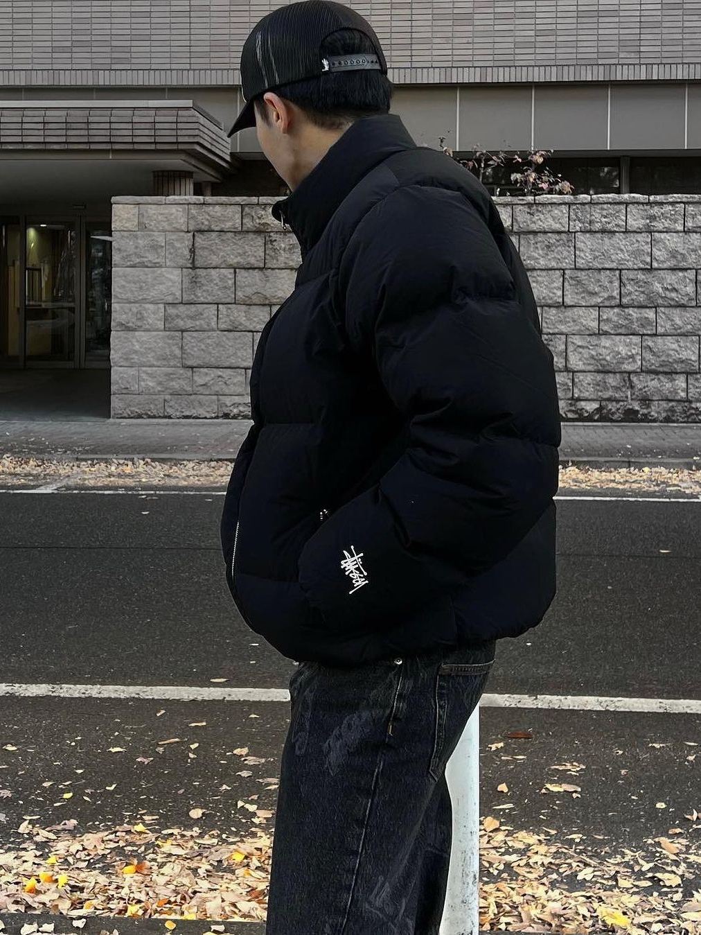 Stussy Down Parka Micro Ripstop Phantom Black, Stussy Down Puffer Parachute Ripstop Charcoal 착용 스타일 - 4