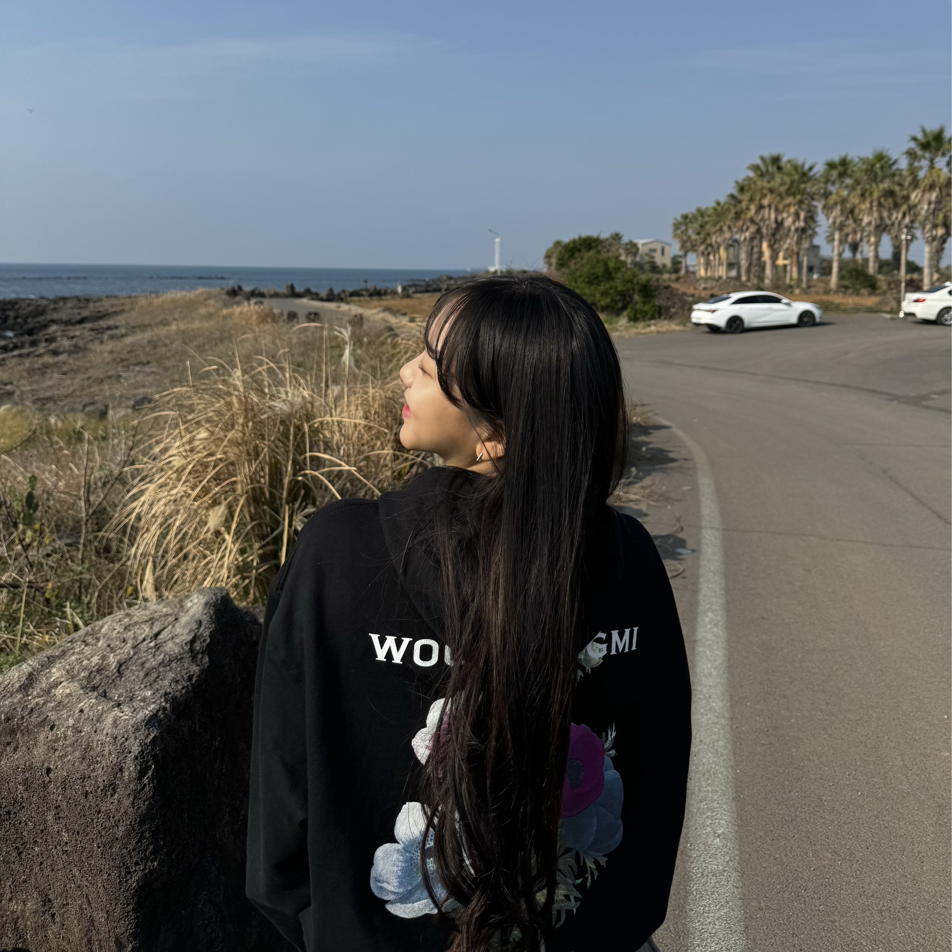 Wooyoungmi Flower Back Logo Hoodie Black - 23FW 착용 스타일