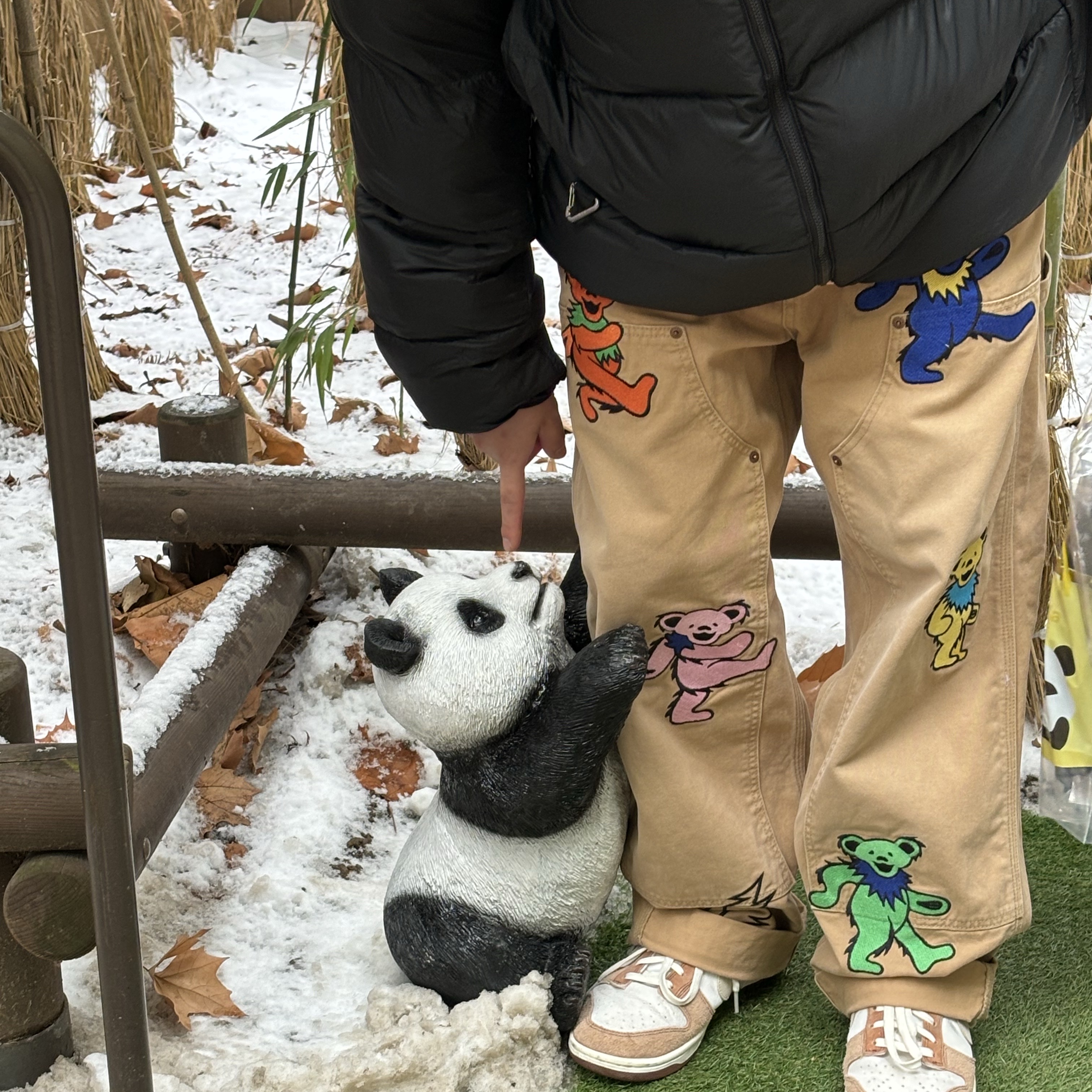 Thisisneverthat x Grateful Dead Lightning Carpenter Pants Tan, Nike ACG Therma-Fit ADV Lunar Lake Puffer Jacket Black - Asia 착용 스타일