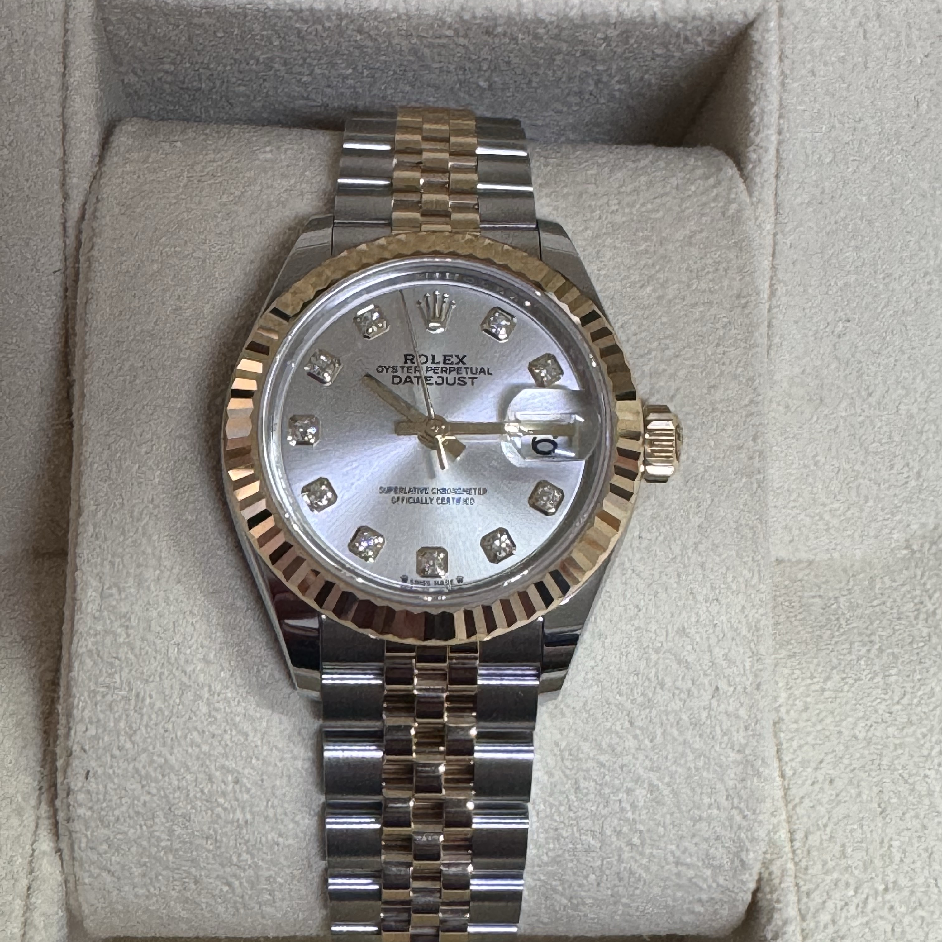 Rolex Lady-Datejust 28mm 279173 Silver Diamond-Set Jubilee, Rolex Lady-Datejust 28mm 279173 Silver Diamond-Set Jubilee 착용 스타일 - 3
