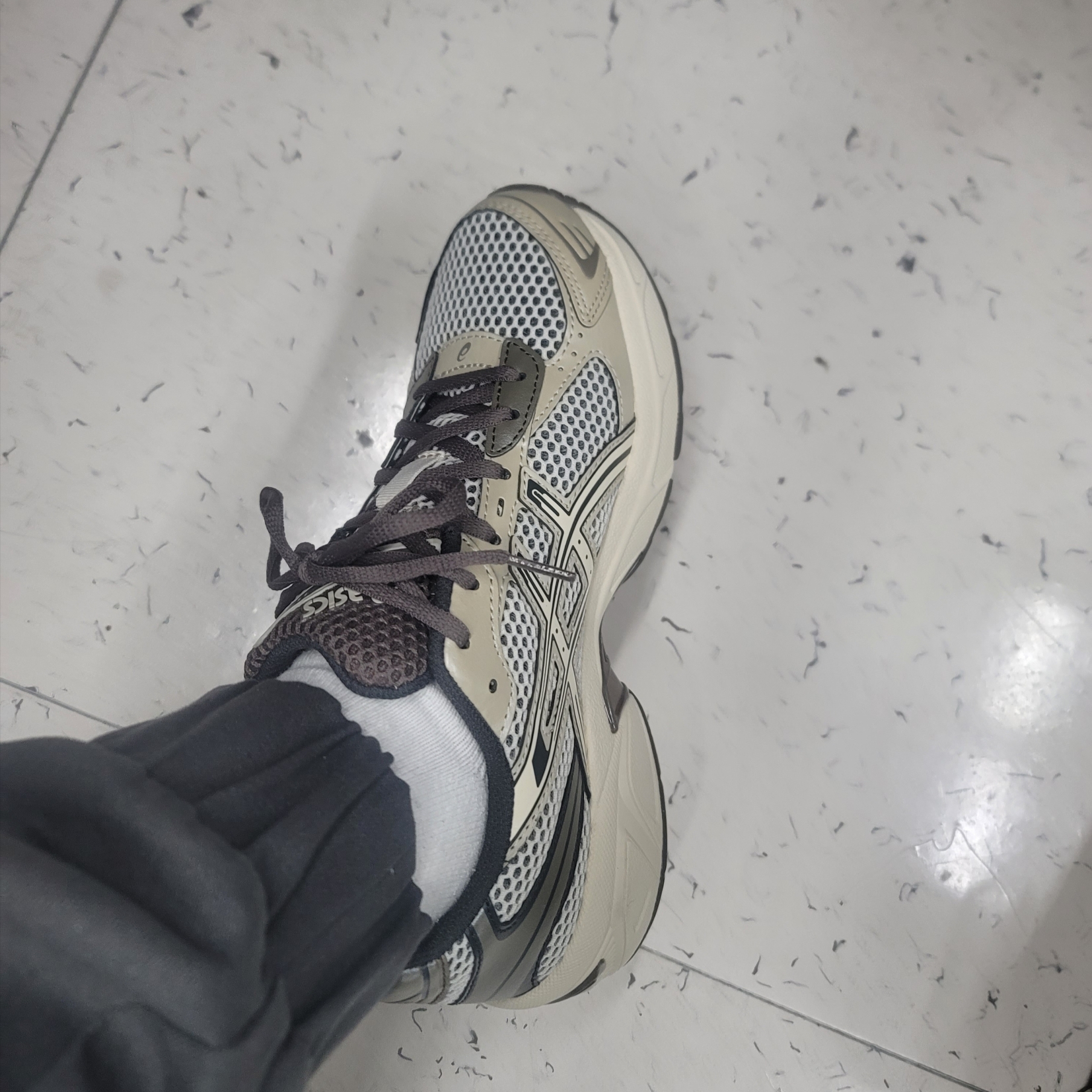 Asics Gel-1130 Birch Dark Taupe - Korea Exclusive 착용 스타일