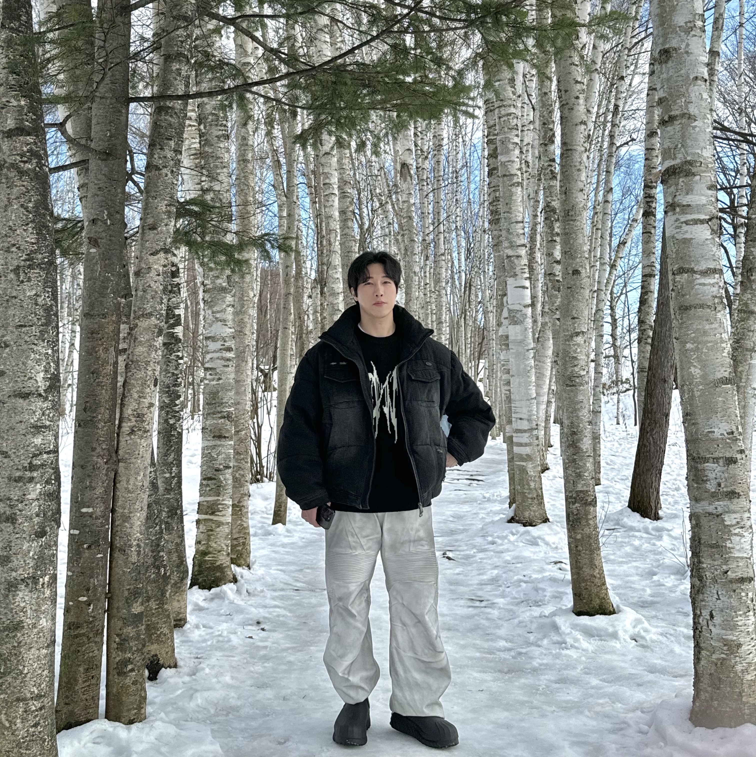 (W) 아디다스 아디폼 슈퍼스타 부츠 블랙, 아더에러 녹스 퍼퍼 자켓 느와르 착용 스타일 - 2