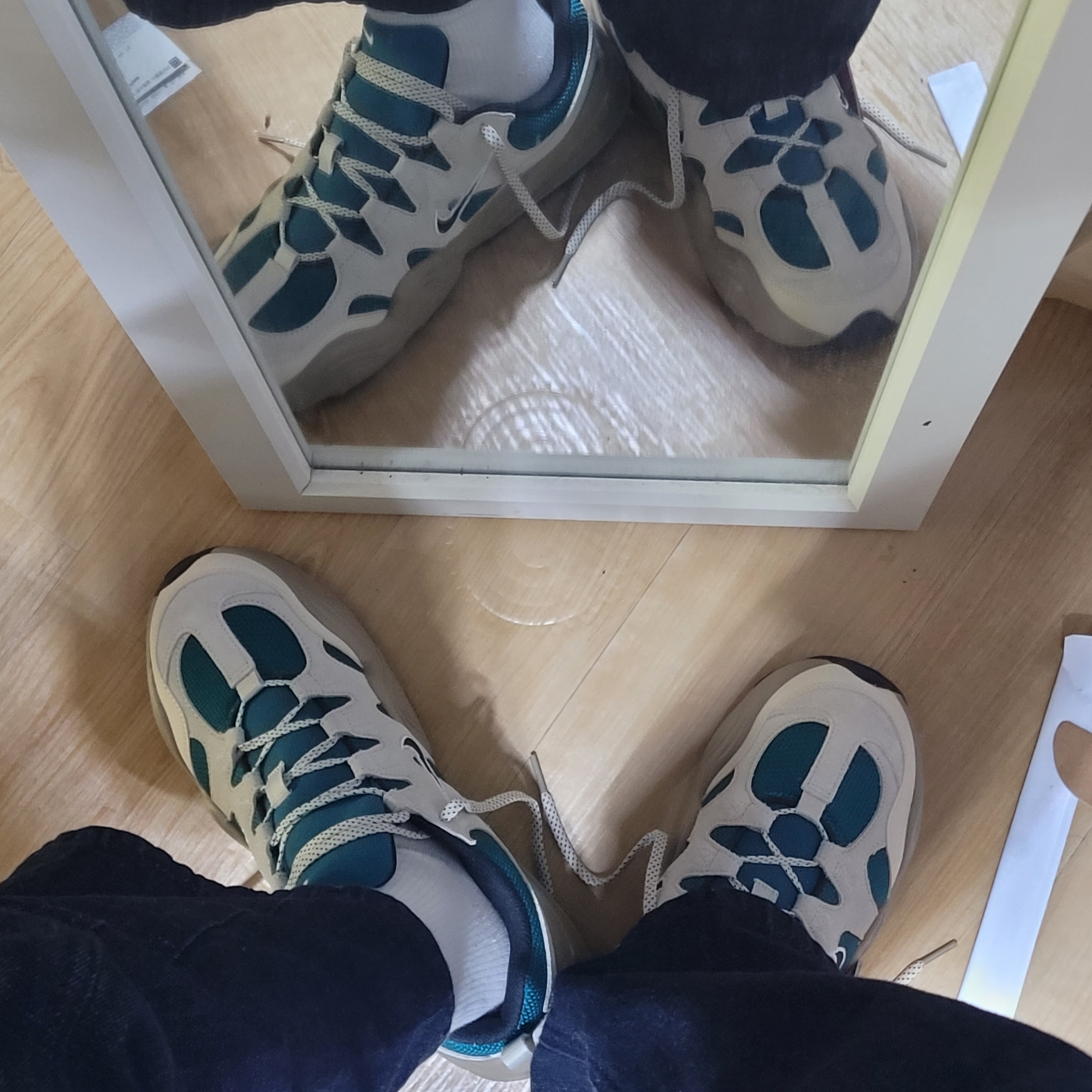 Nike Tech Hera Light Orewood Brown Geode Teal 착용 스타일 - 2