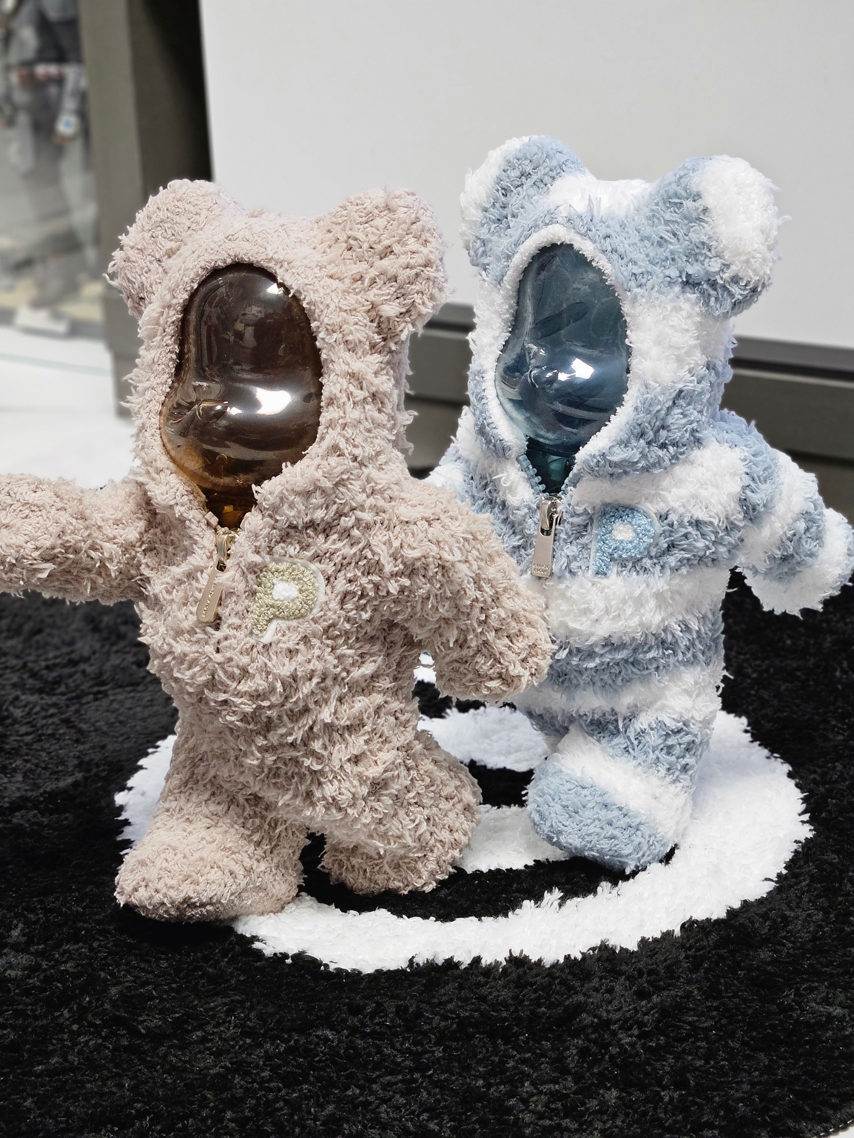 Bearbrick x Gelato Pique Mint 400%, Bearbrick x Gelato Pique Beige 400% 착용 스타일 - 1