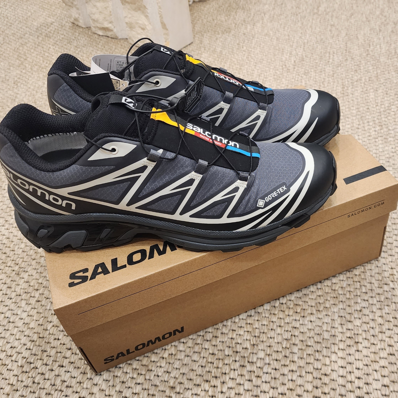 Salomon XT-6 Gore-Tex Black Ebony 착용 스타일