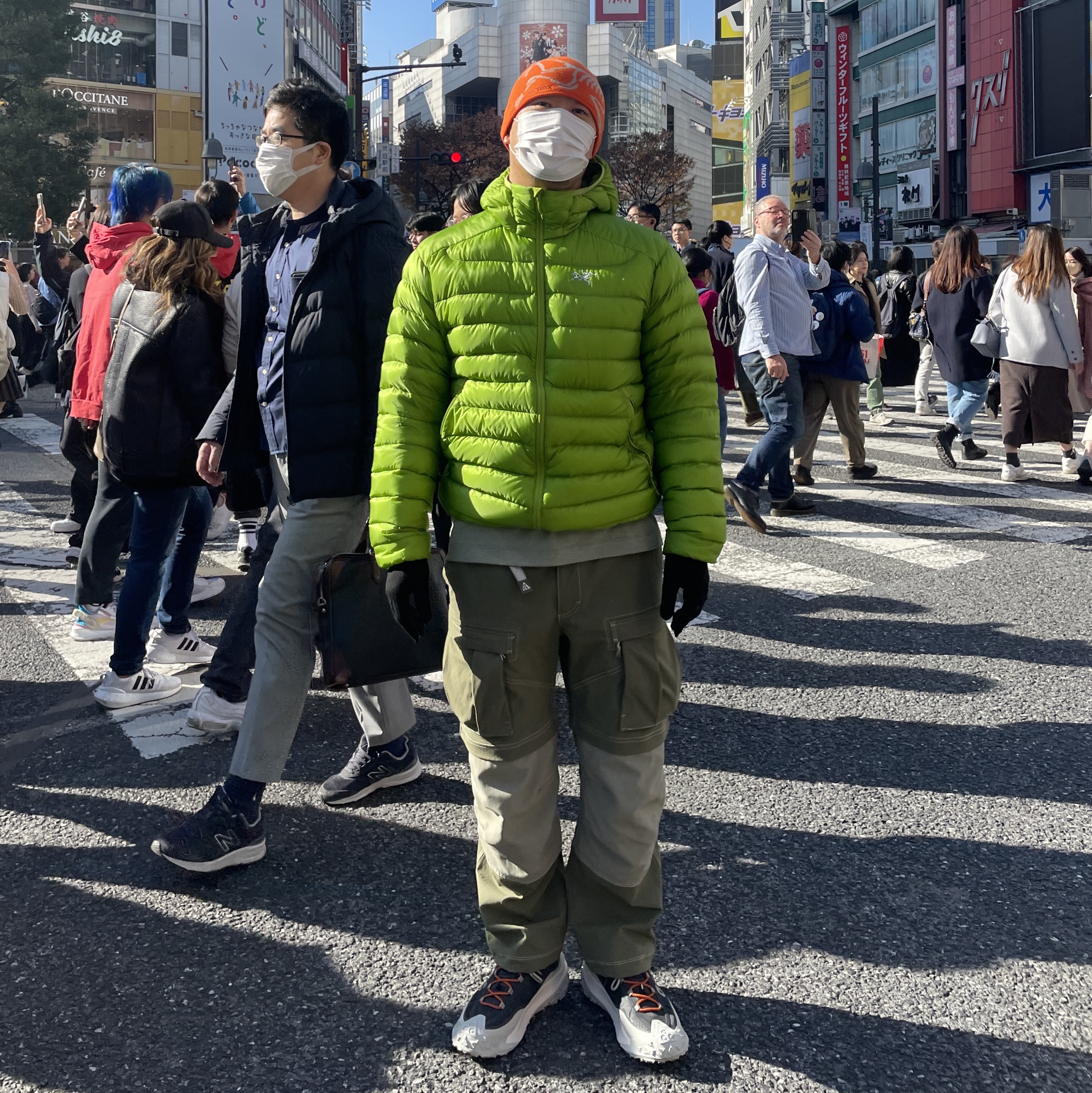 Arc'teryx Bird Head Toque Phenom, Nike ACG Mountain Fly Low Gore-Tex Dark Smoke Grey 착용 스타일