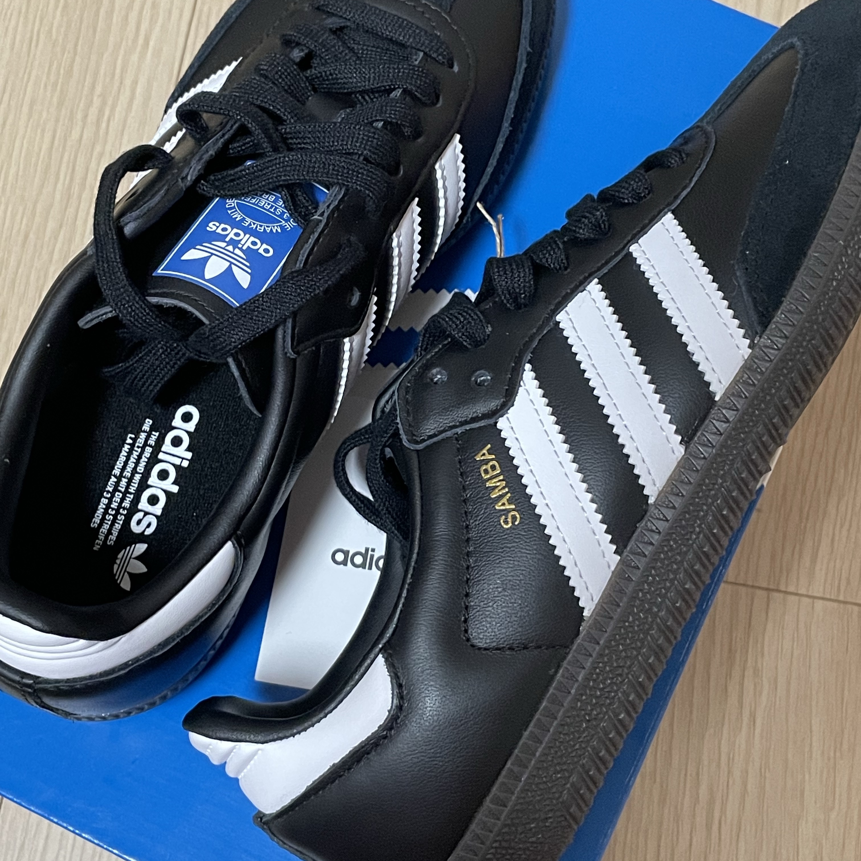 Adidas Samba OG Black White Gum 착용 스타일 - 1