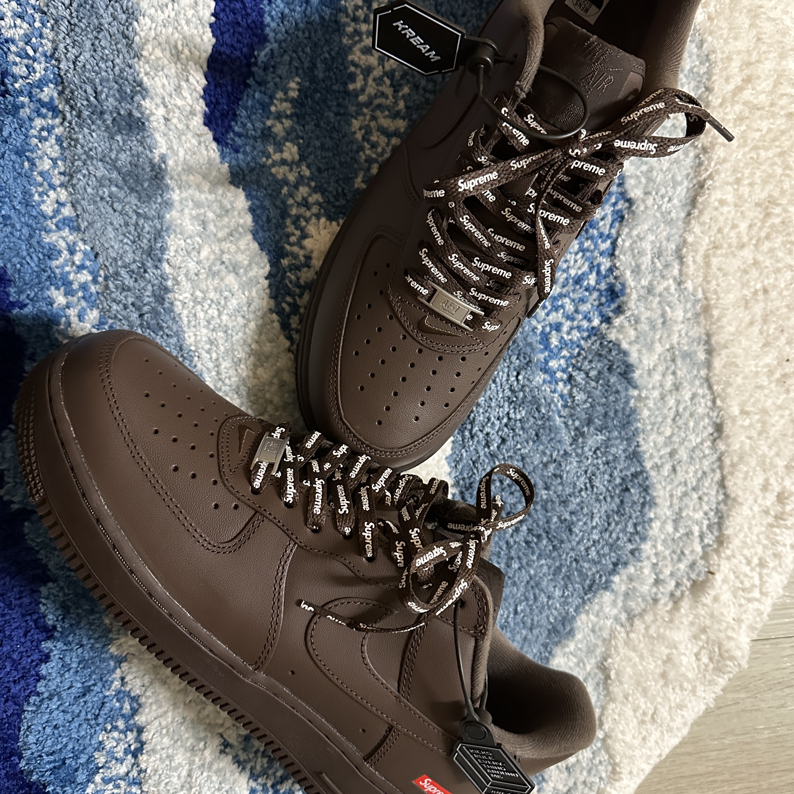 Nike x Supreme Air Force 1 Low Baroque Brown 착용 스타일