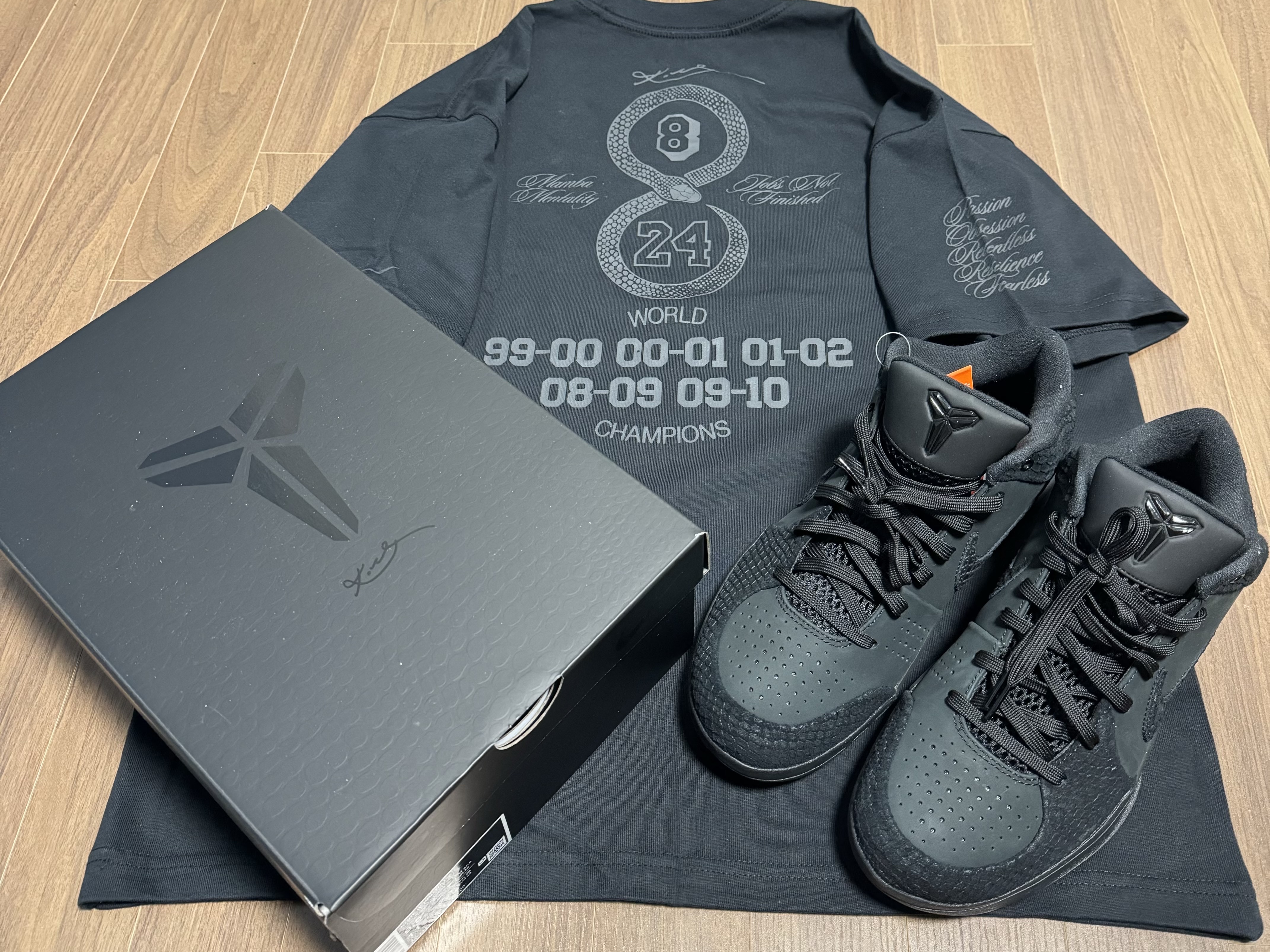 Nike Kobe Mamba Mentality T-Shirt Black - Asia, Nike Kobe 4 Protro Black University Gold 착용 스타일