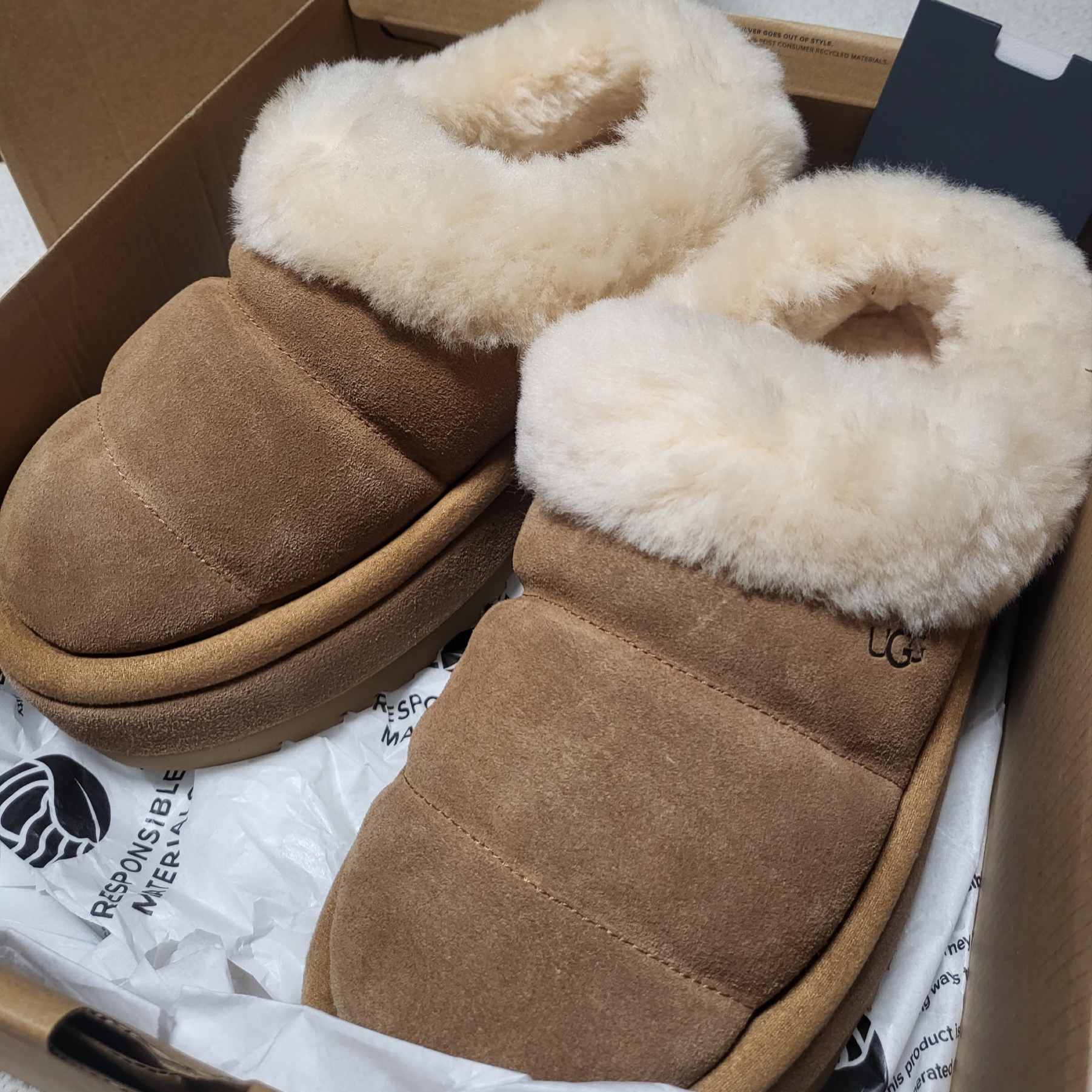 (W) UGG Tazzlita Chestnut 착용 스타일 - 2