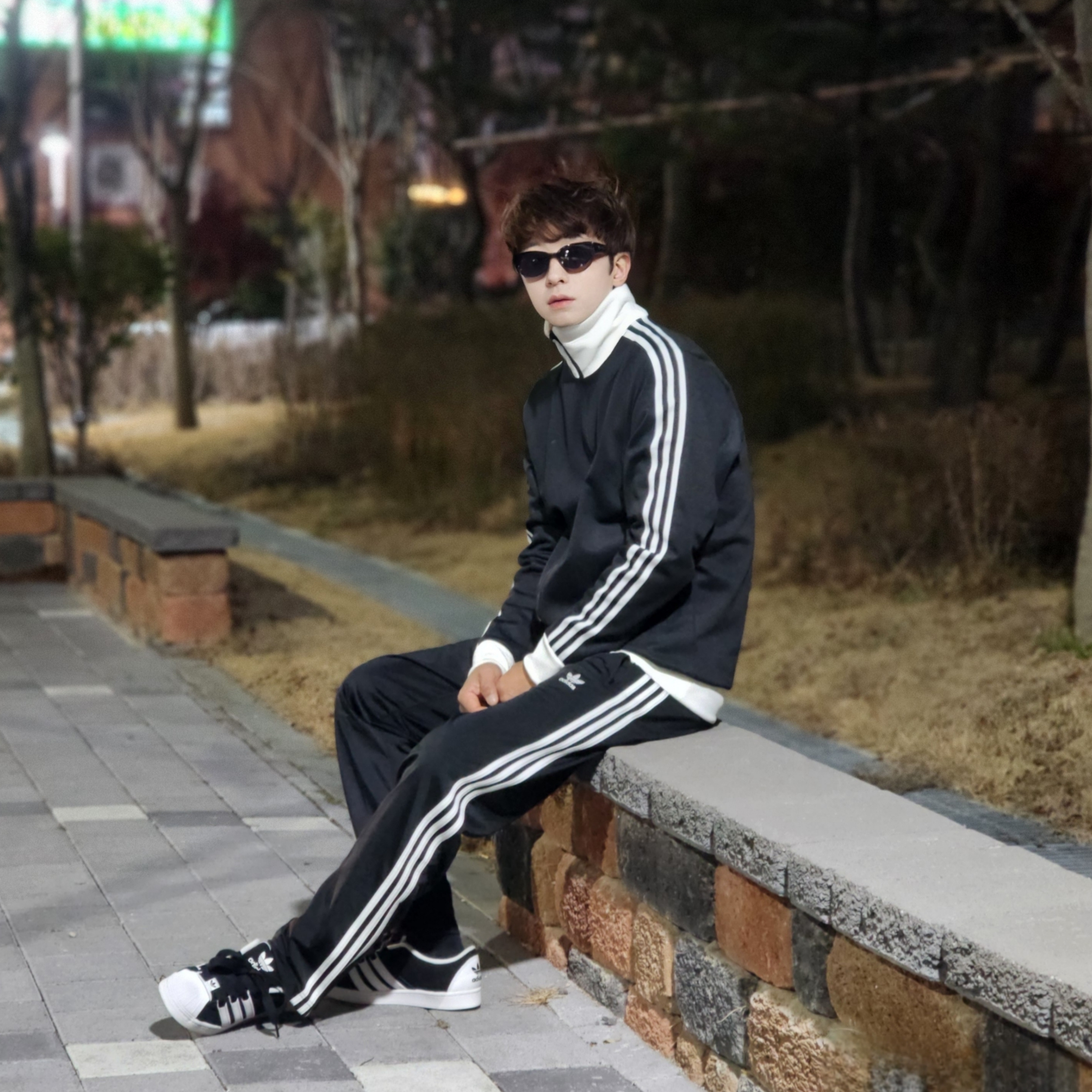 Adidas Superstar Supermodified Core Black Cloud White, Adidas Adicolor Classics Beckenbauer Track Jacket Black - KR Sizing 착용 스타일 - 2