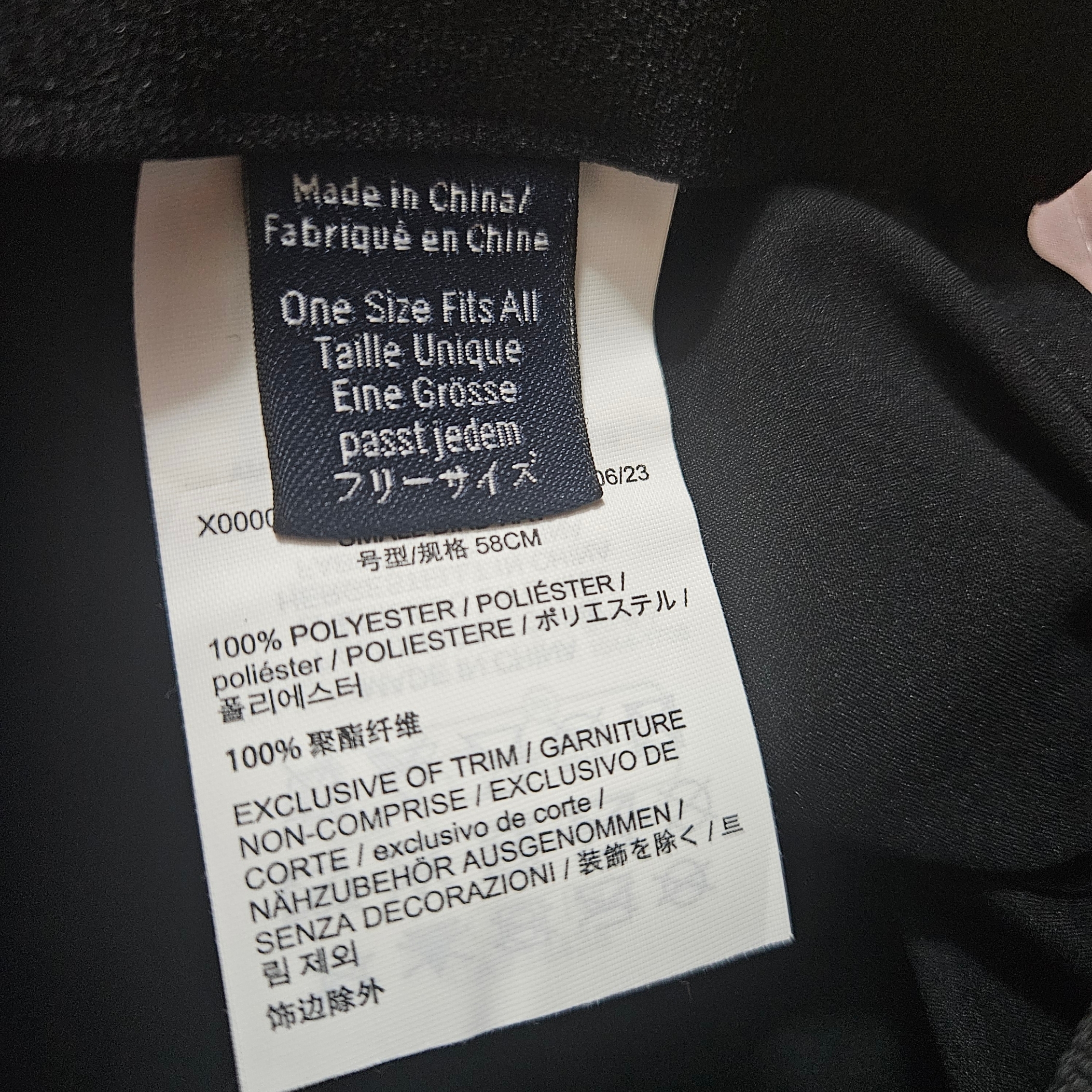 Arc'teryx Small Bird Cap Black, Supreme Enamel Logo 6-Panel Black - 23FW 착용 스타일 - 6