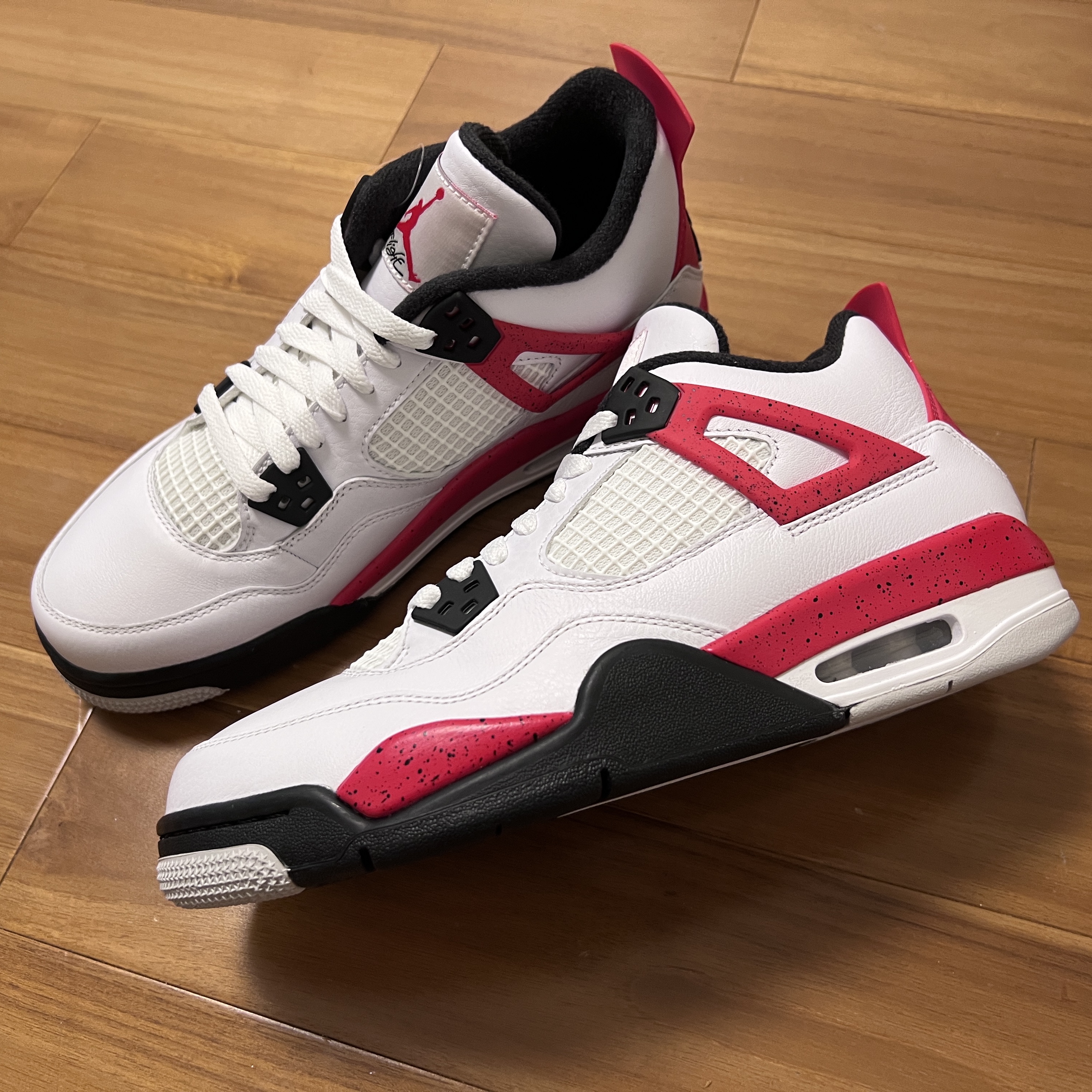 Jordan 4 Retro Red Cement 착용 스타일