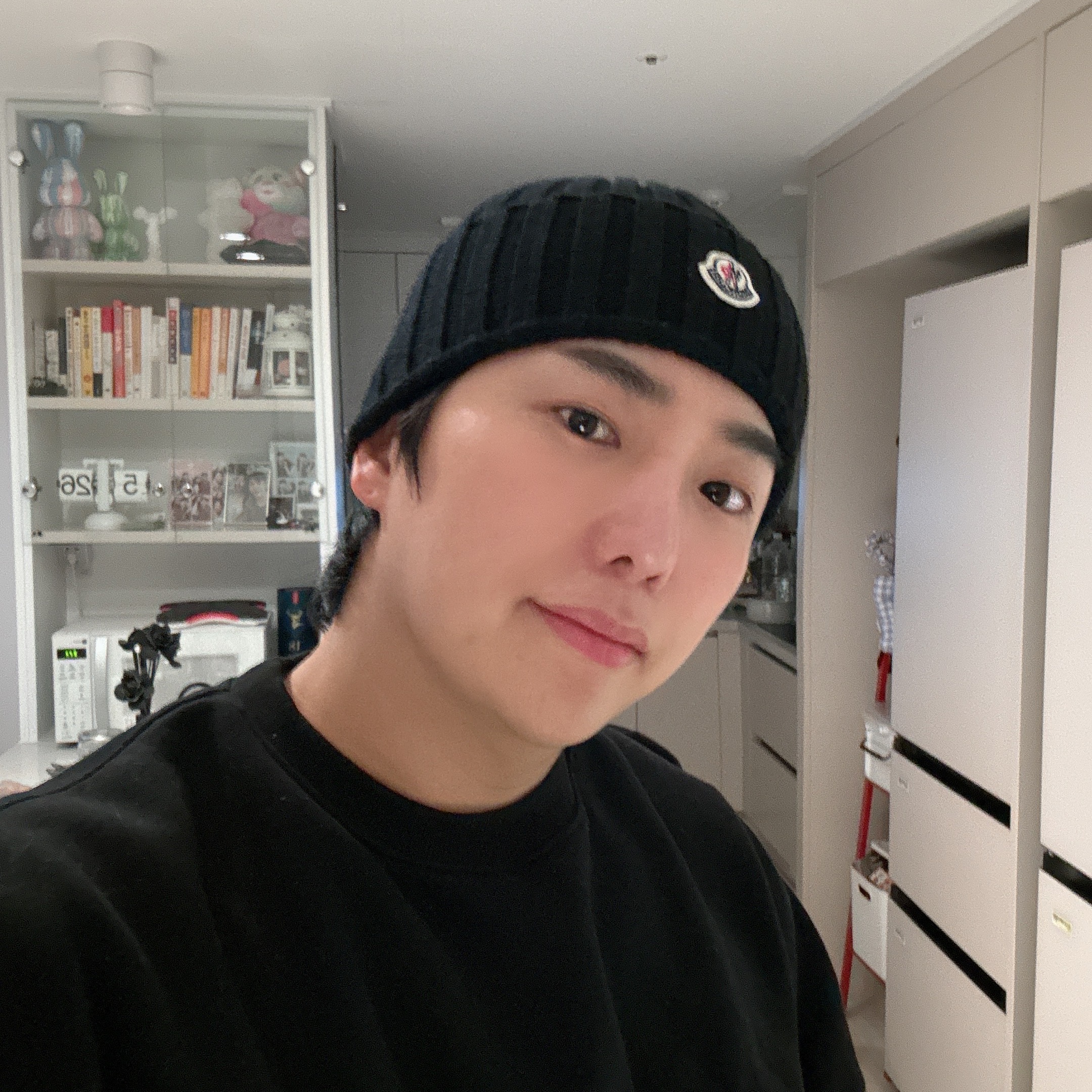 Moncler Wool Beanie Black - 23FW 착용 스타일