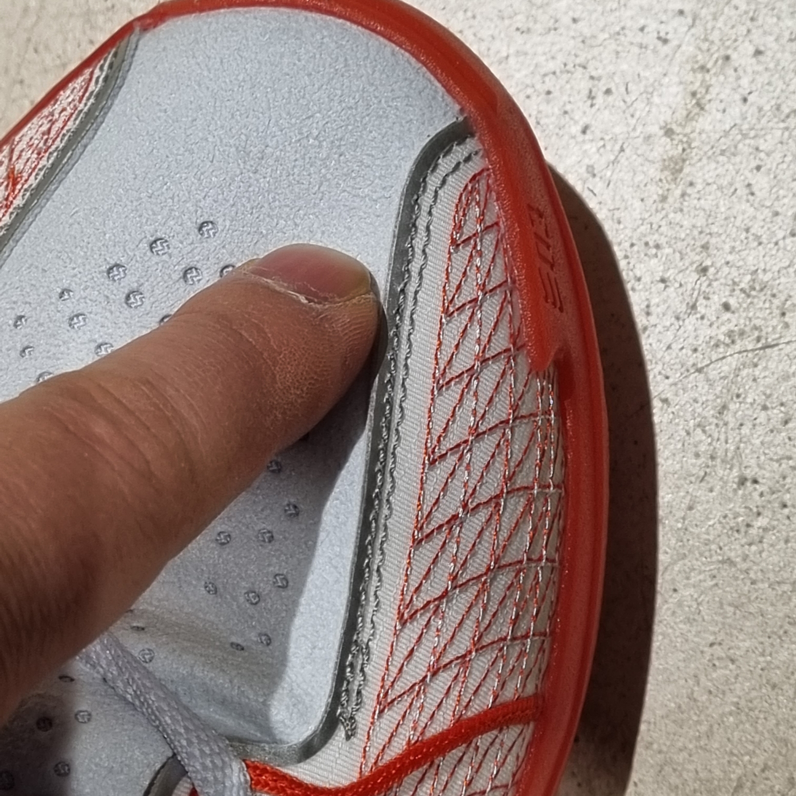 Nike Air Zoom GT Cut 3 EP Summit White Picante Red 착용 스타일 - 4