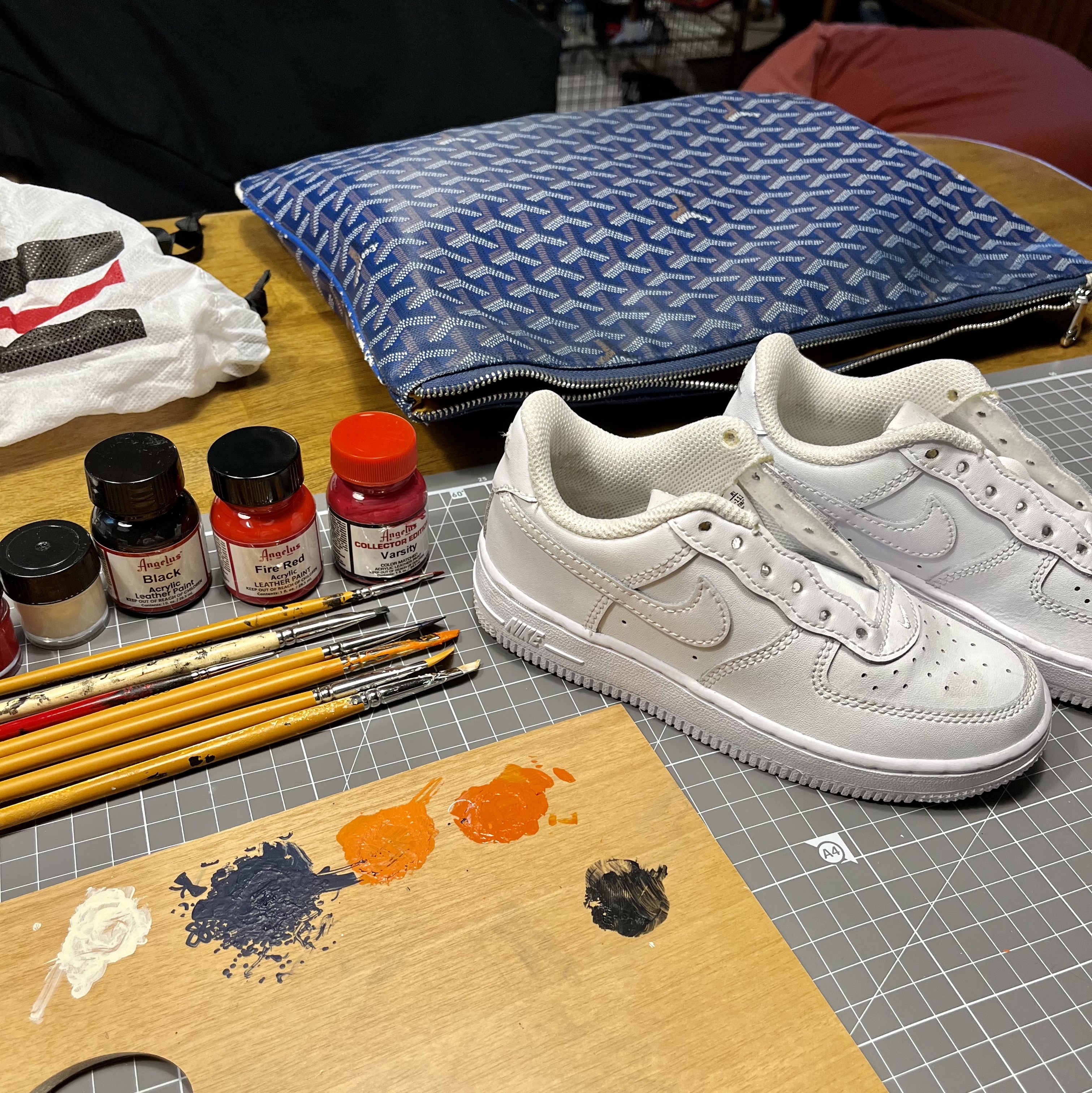 (GS) Nike Air Force 1 LE White 착용 스타일