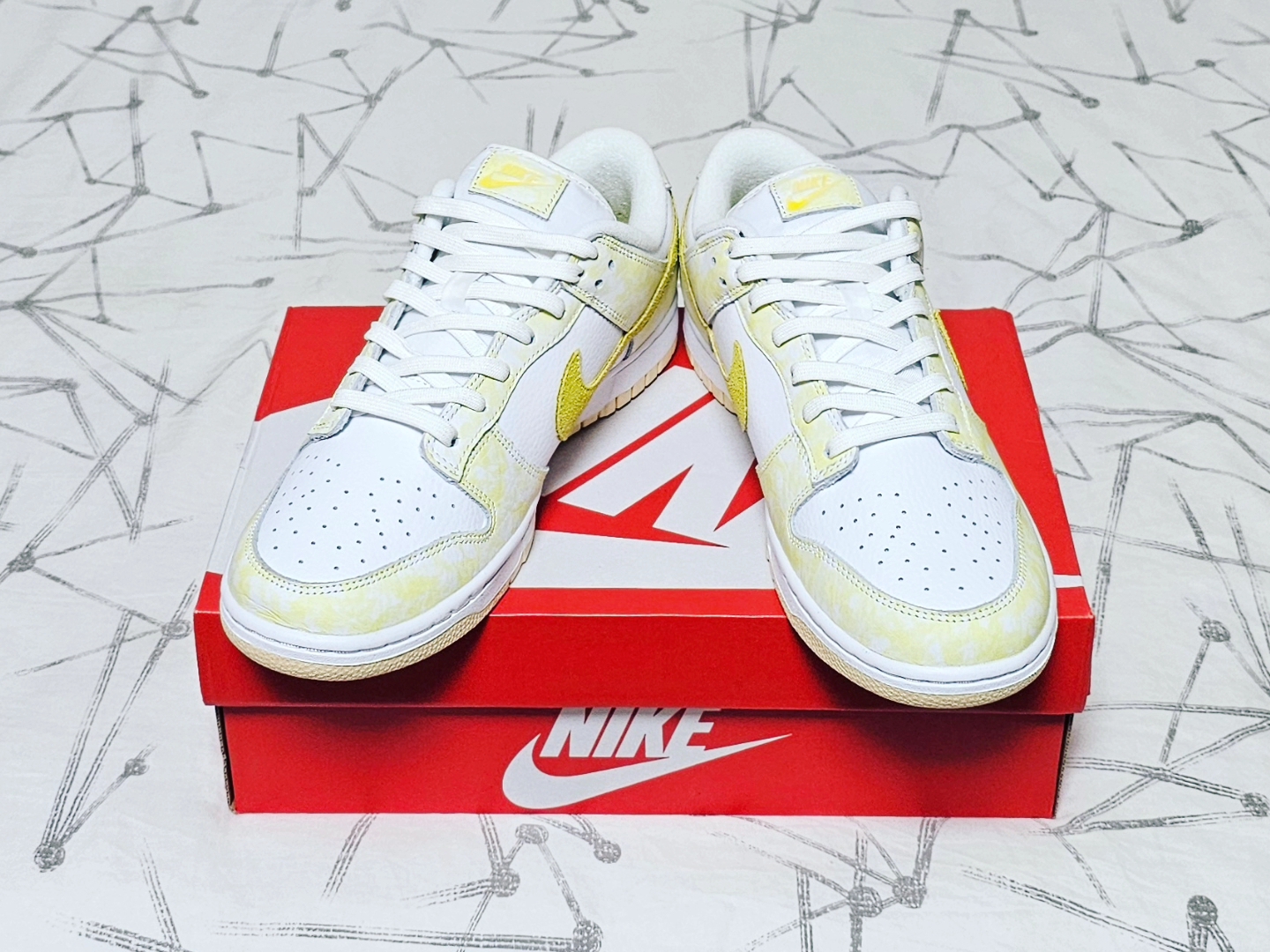 (W) Nike Dunk Low Yellow Strike 착용 스타일 - 3