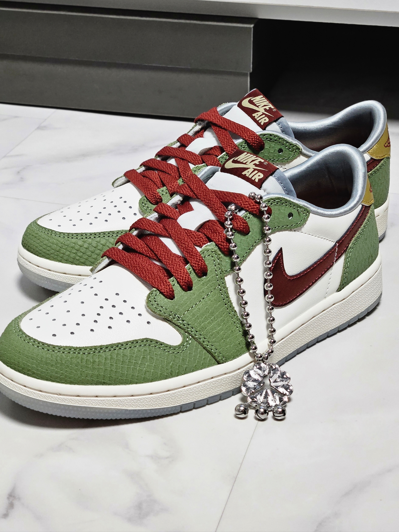 Jordan 1 Retro Low OG Chinese New Year 착용 스타일 - 4