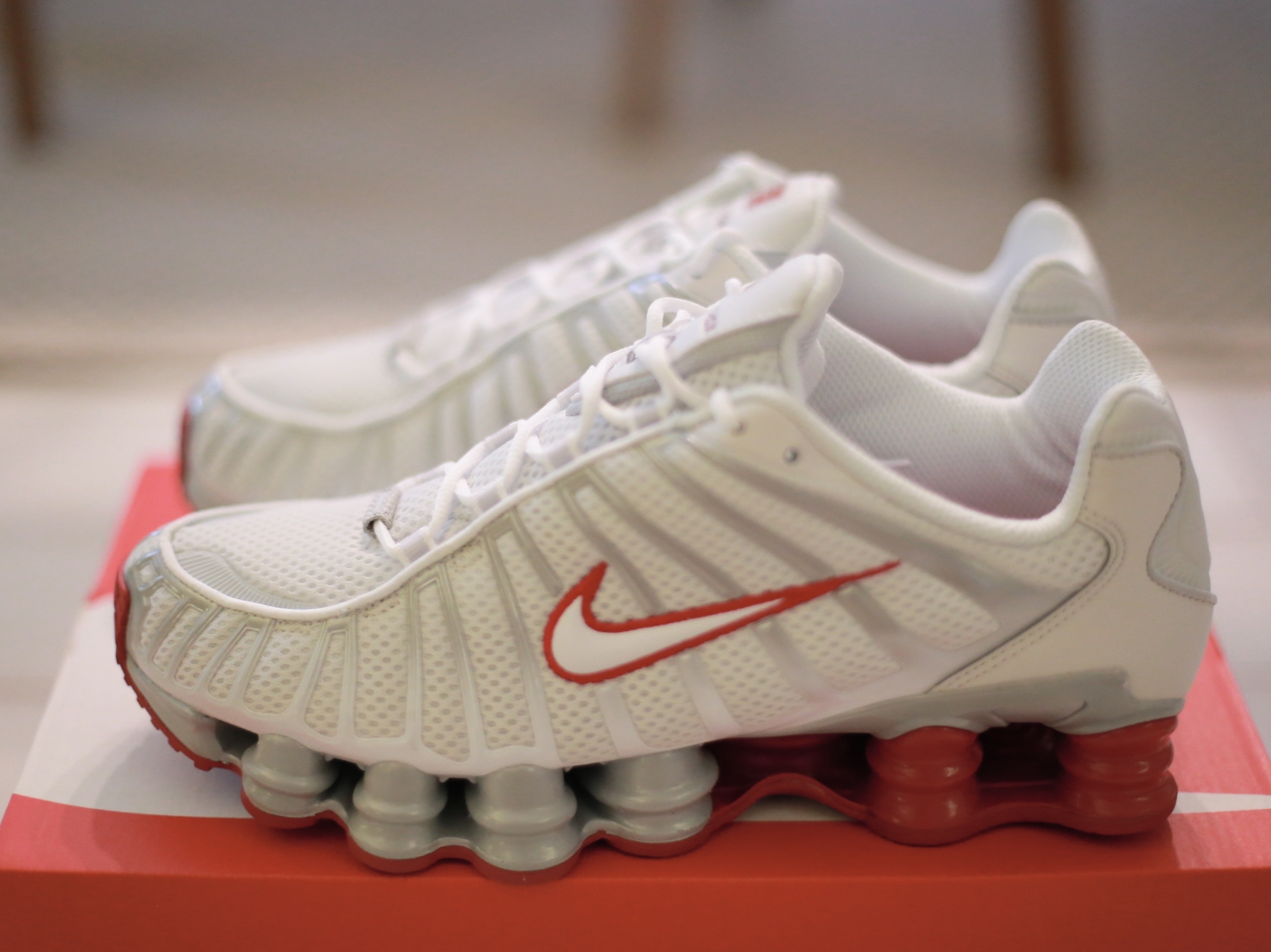 (W) Nike Shox TL Platinum Tint 착용 스타일 - 1