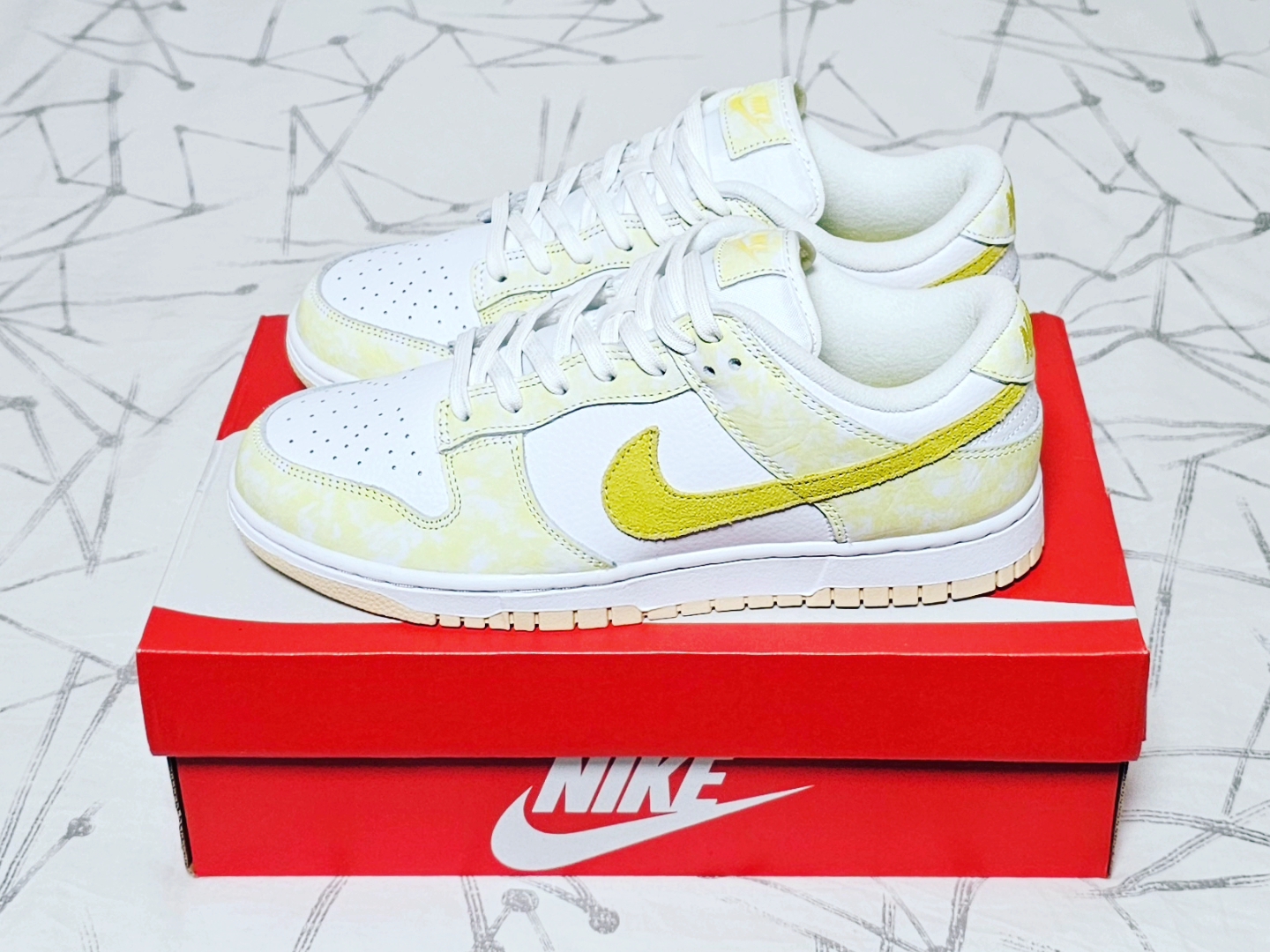 (W) Nike Dunk Low Yellow Strike 착용 스타일 - 2