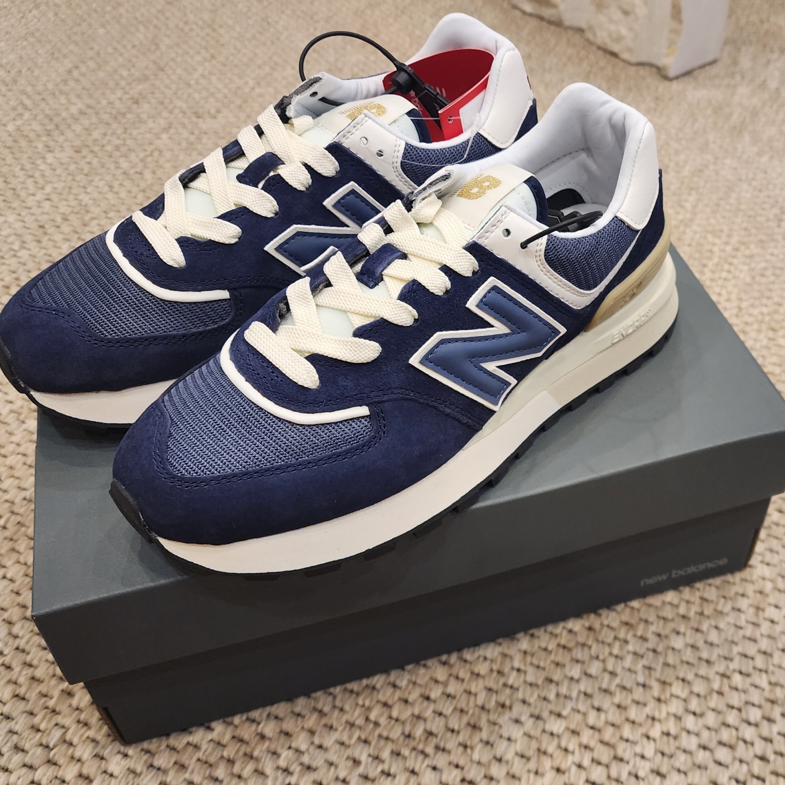 New Balance 574 Legacy Navy 착용 스타일