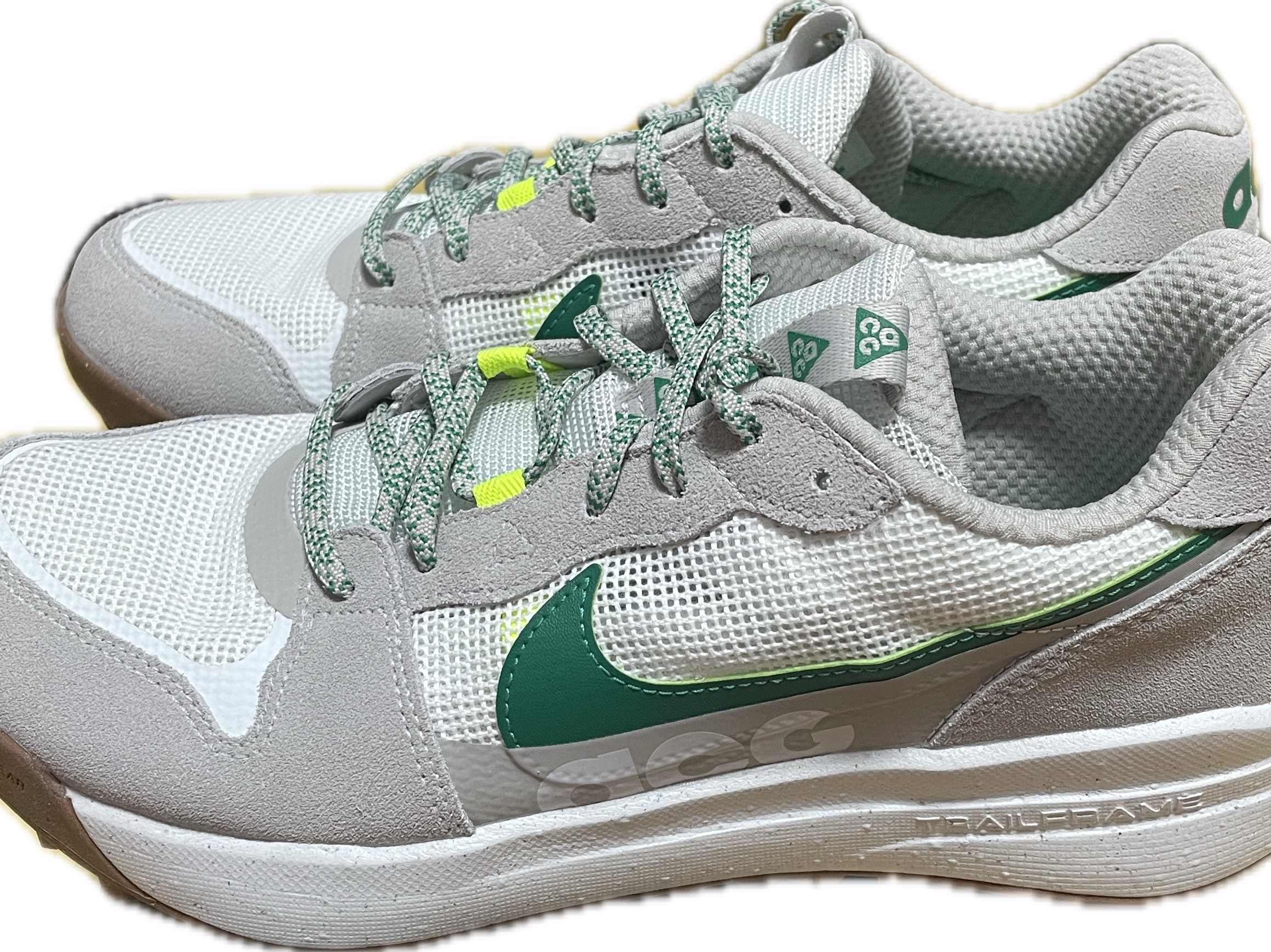 Nike ACG Lowcate Light Iron Ore 착용 스타일