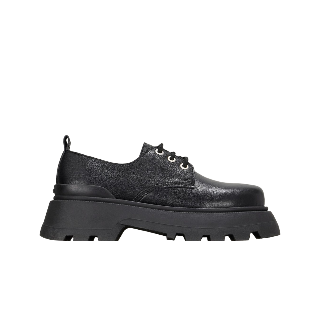 USV018-AL0023-001 AMI Lug Sole Derbies Black