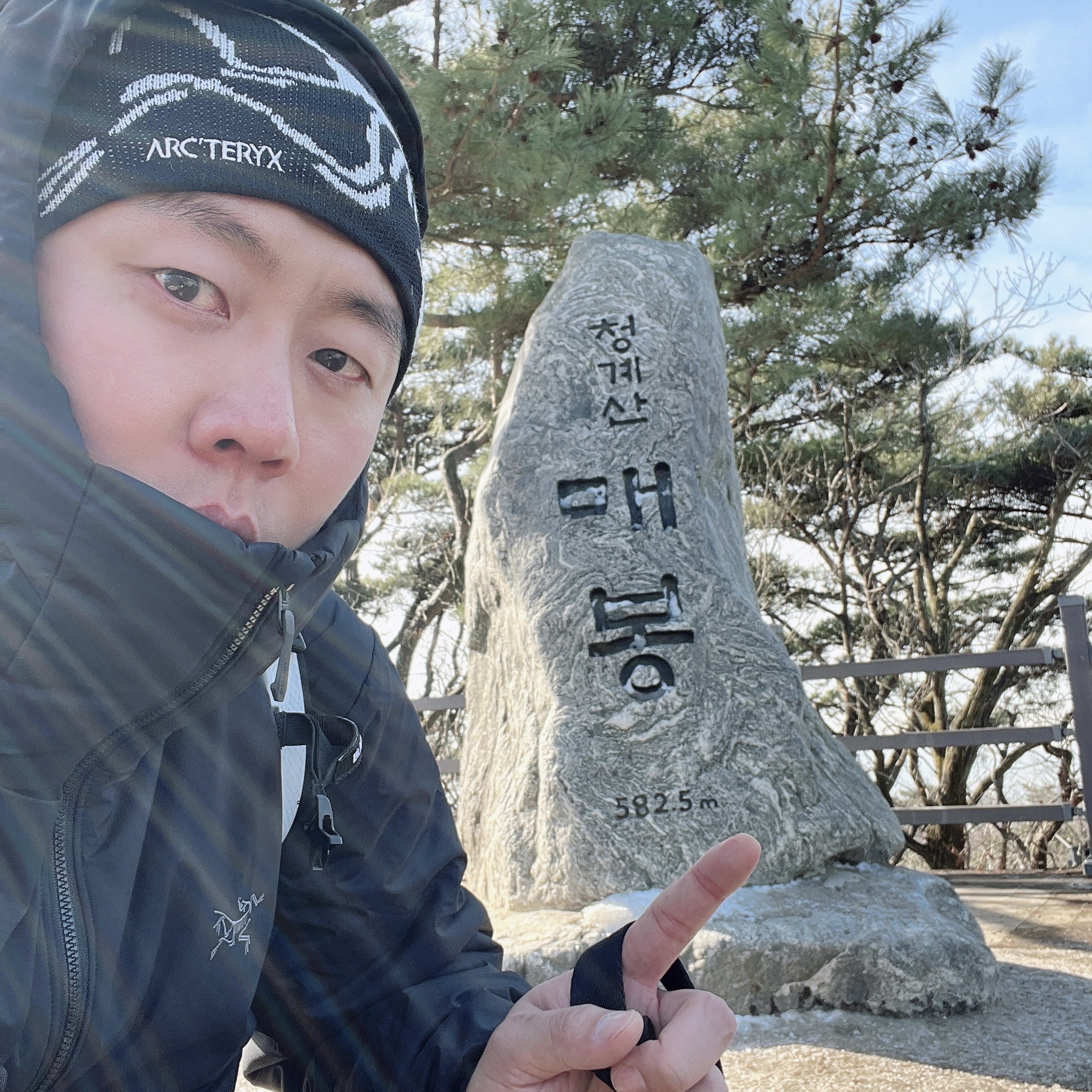 Arc'teryx Bird Head Toque Orca, Arc'teryx Atom Heavyweight Hoody Black 착용 스타일 - 1