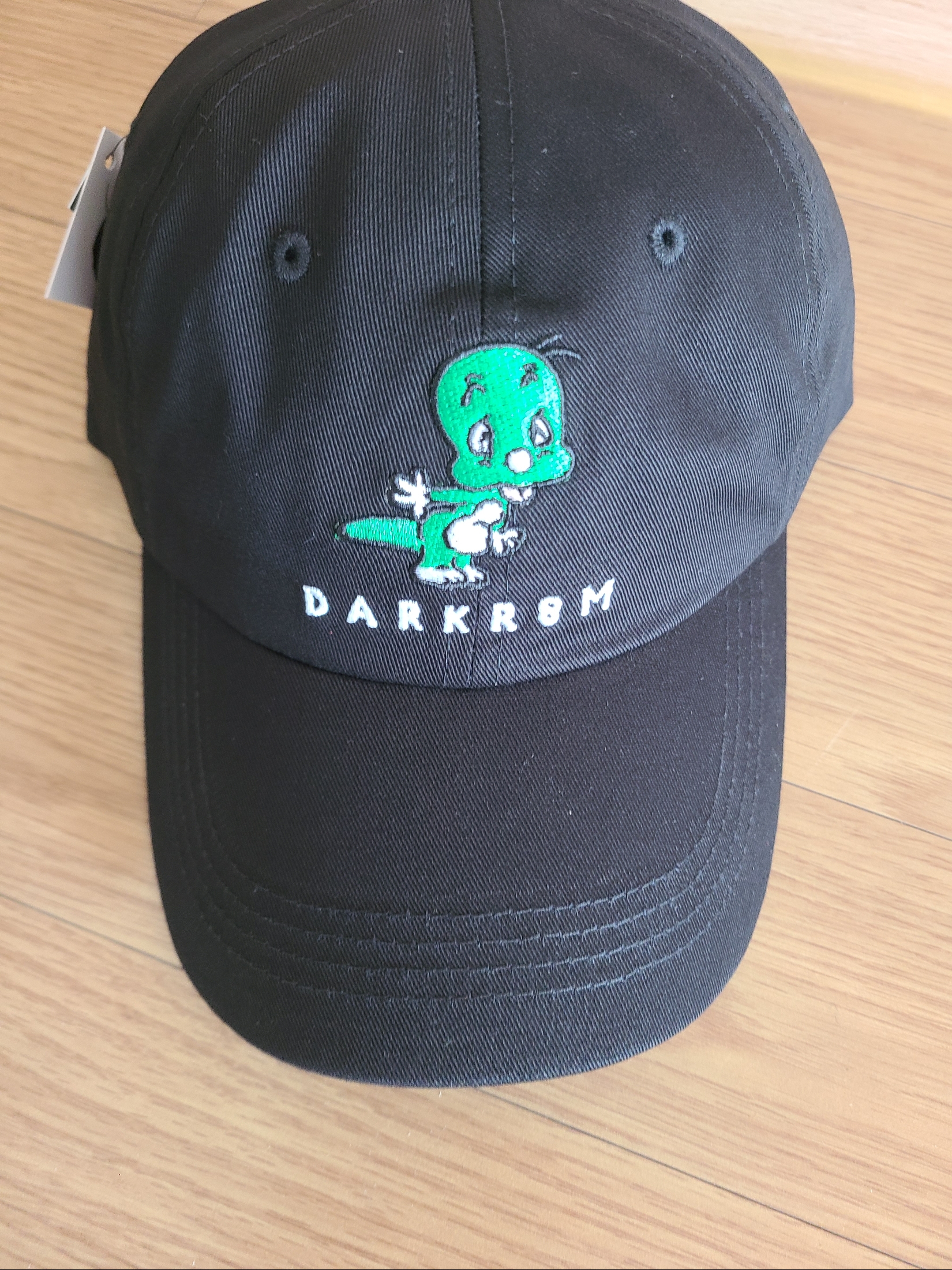 Darkr8m Studio x Dooly Dooly Ball Cap Black 착용 스타일