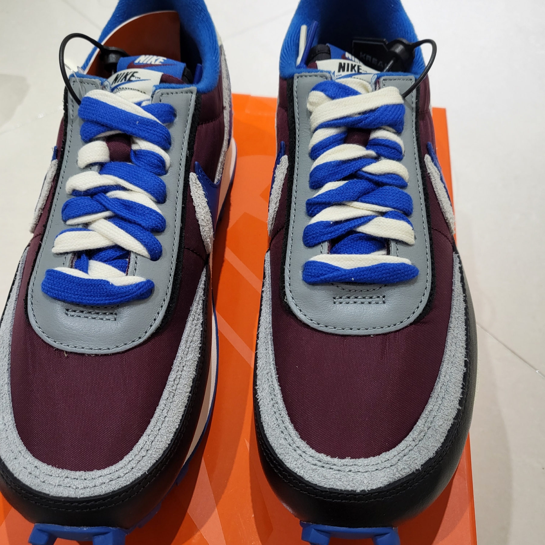 Nike x Sacai x Undercover LDWaffle Night Maroon Team Royal 착용 스타일