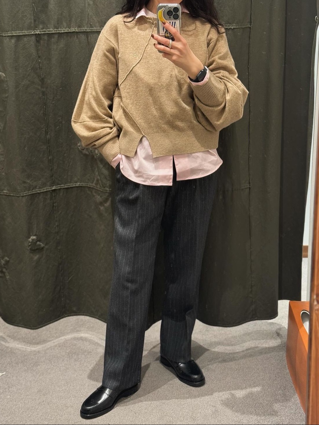 The Garment Women Como Neck Sweater Light Blue 착용 스타일 - 1