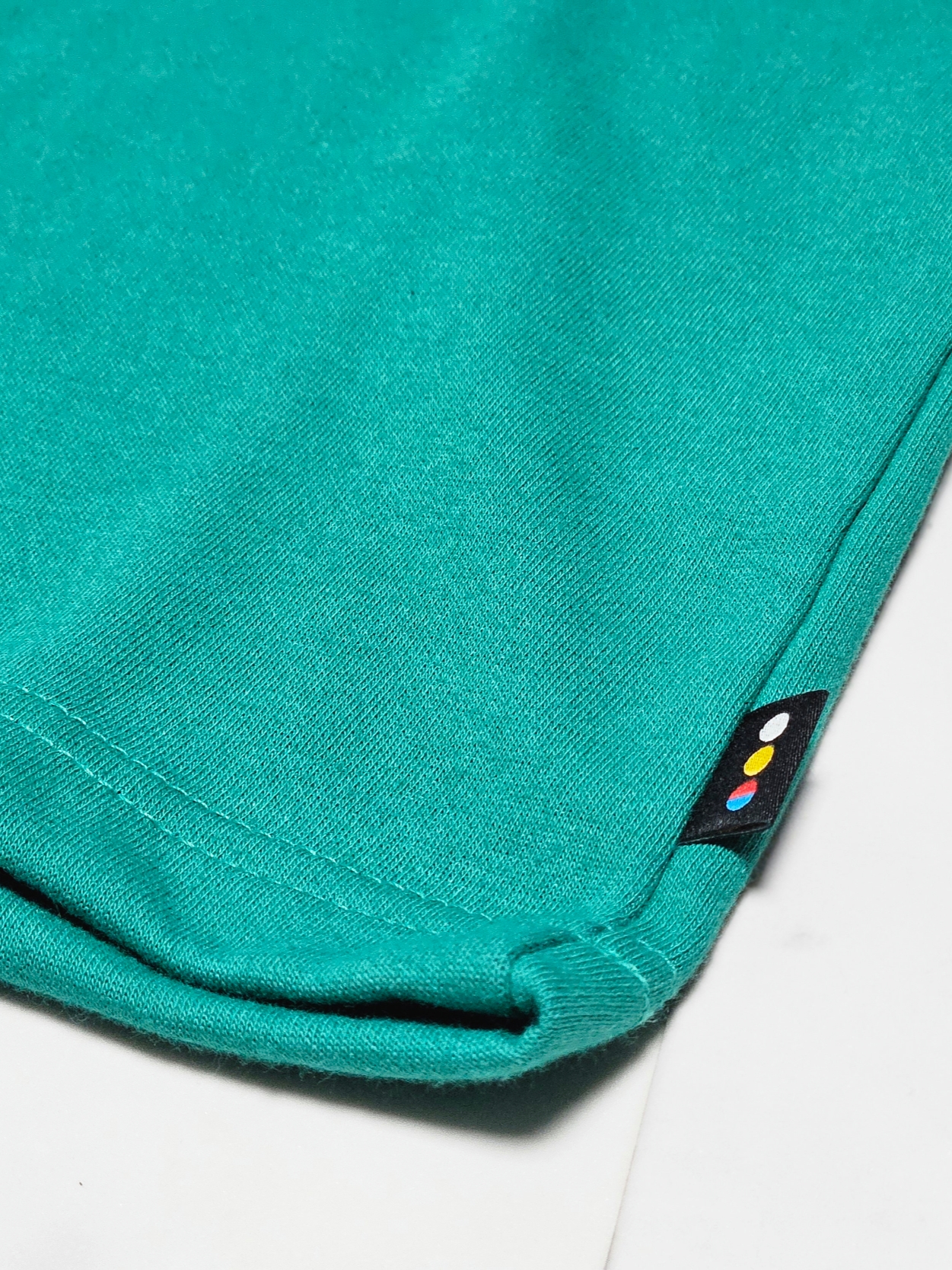 IAB Studio T-Shirt Green Pink 착용 스타일 - 4