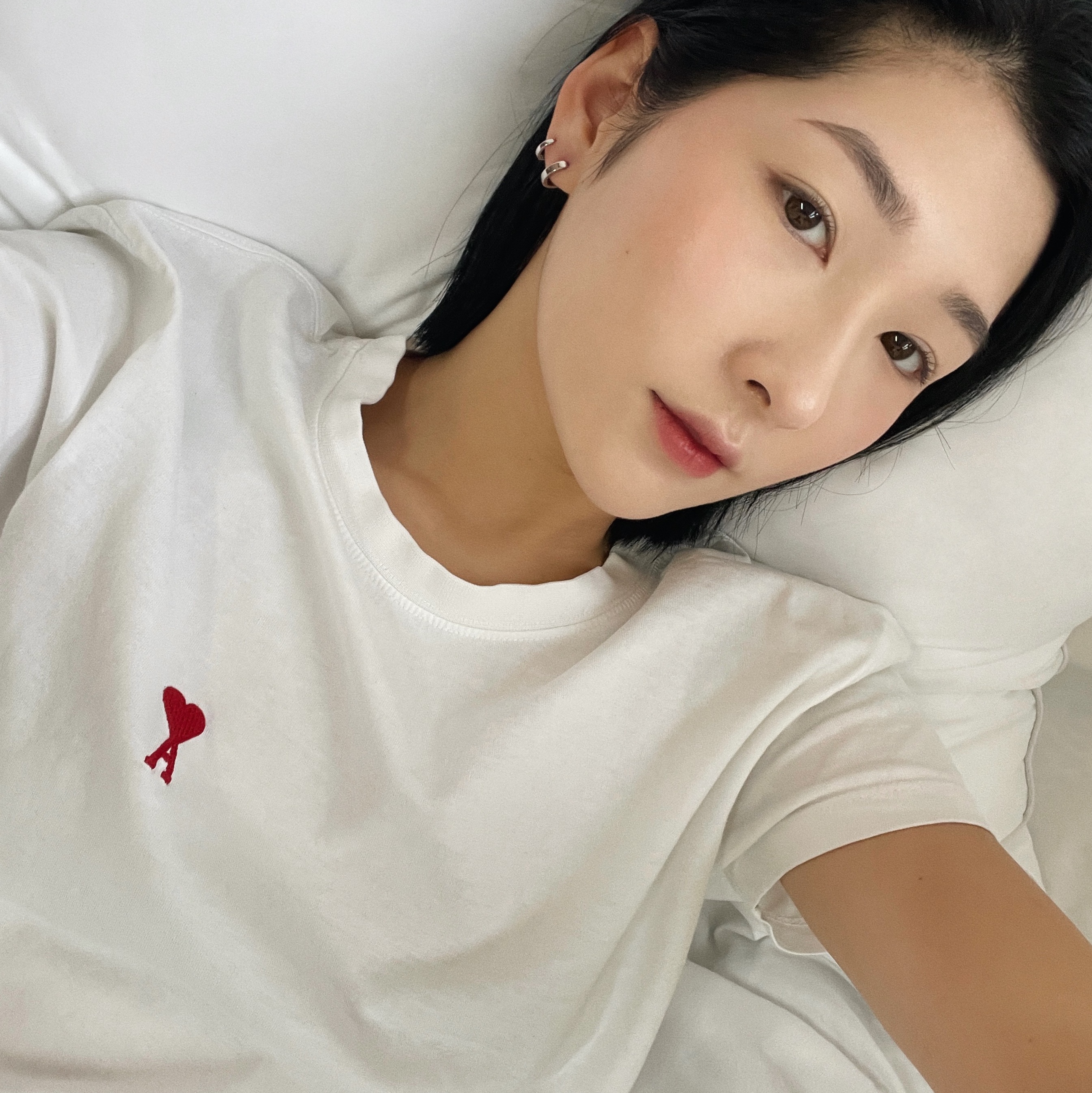 AMI de Coeur T-Shirt White 착용 스타일 - 3