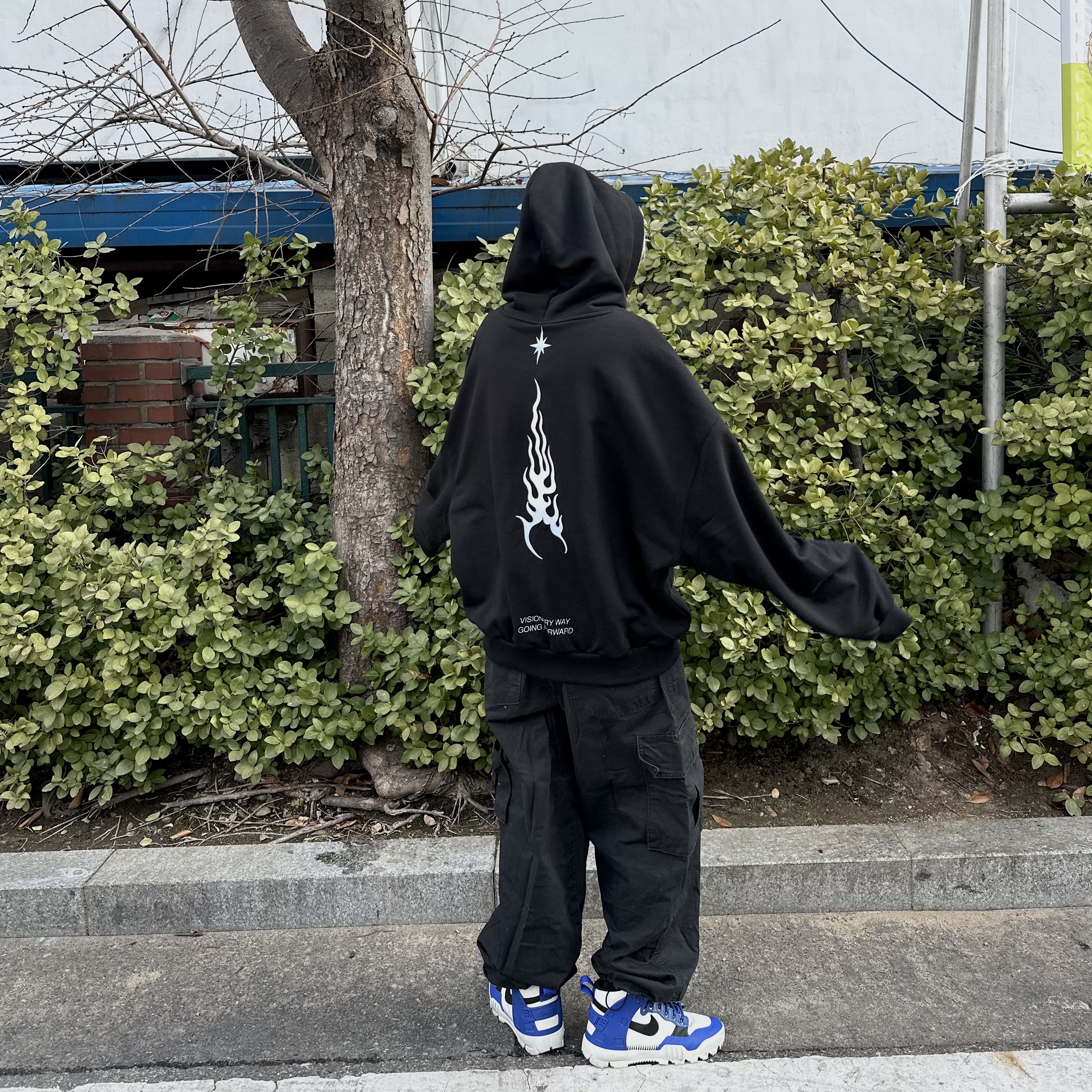 Nike x Undercover SFB Jungle Dunk White 착용 스타일 - 3