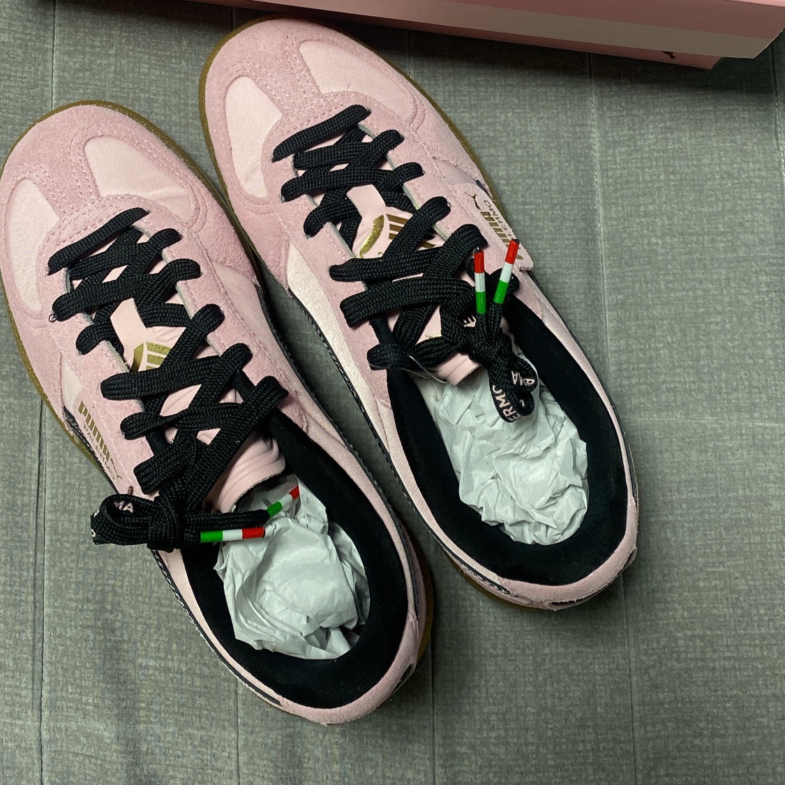 Puma x Palermo F.C. Sneakers Bright Pink Black 착용 스타일 - 2