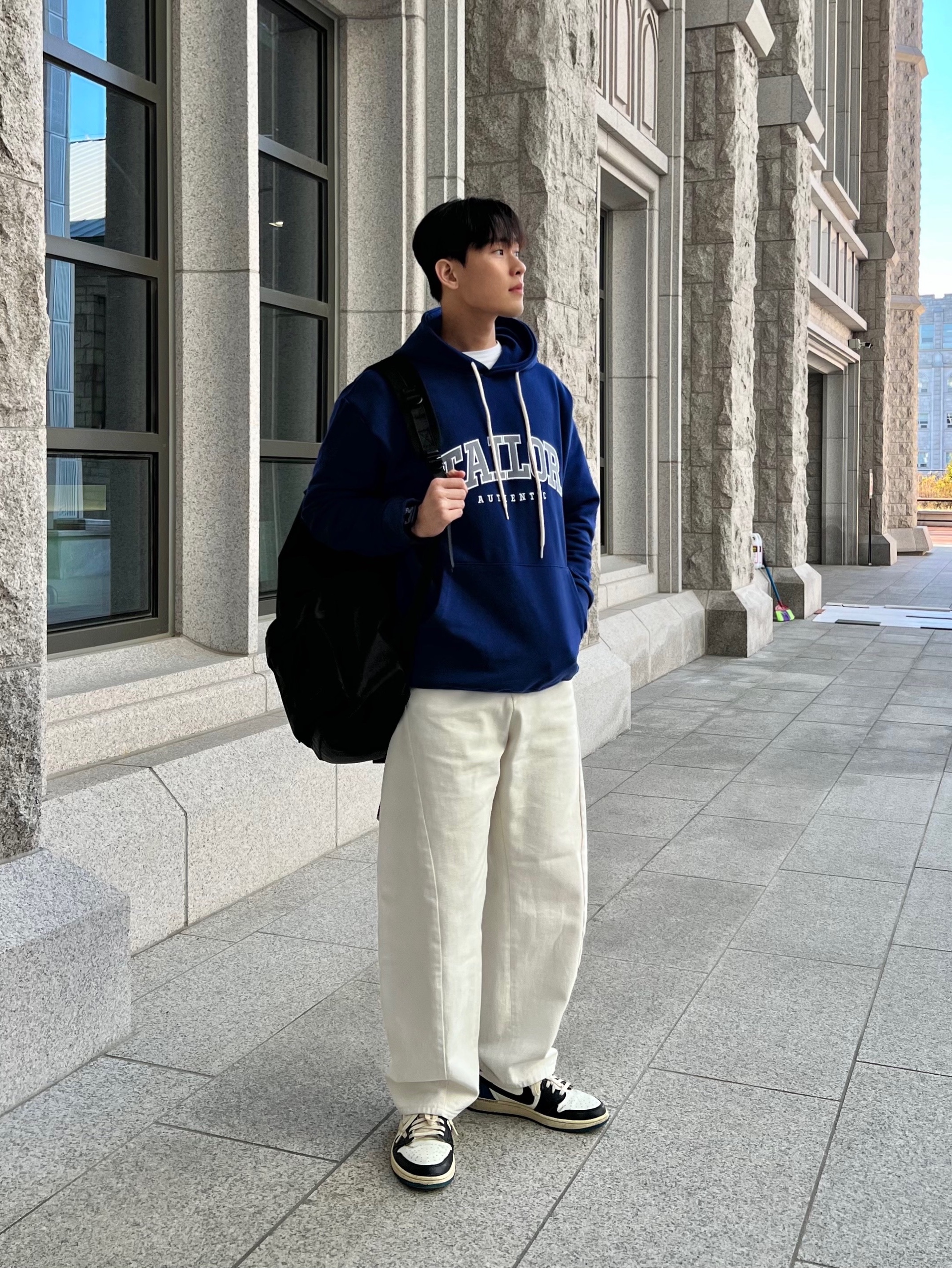 Jordan 1 x Travis Scott x Fragment Retro Low OG SP Military Blue 착용 스타일