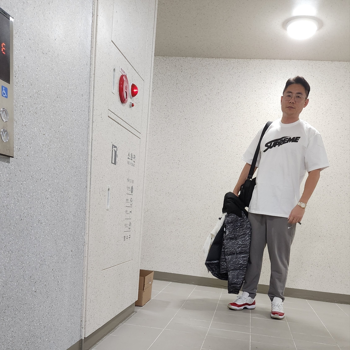 Supreme Mont Blanc T-Shirt White - 23FW 착용 스타일