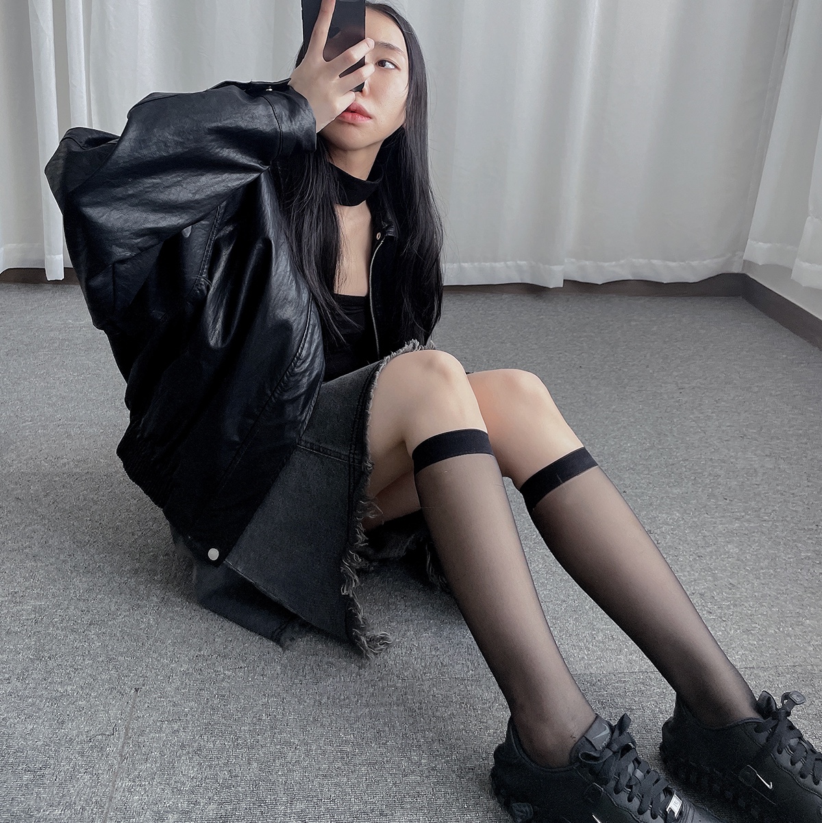 Nike x Jacquemus J Force 1 Low LX SP Black 착용 스타일 - 3