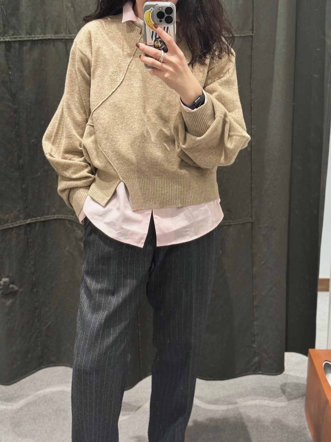 The Garment Women Como Neck Sweater Light Blue 착용 스타일 - 2