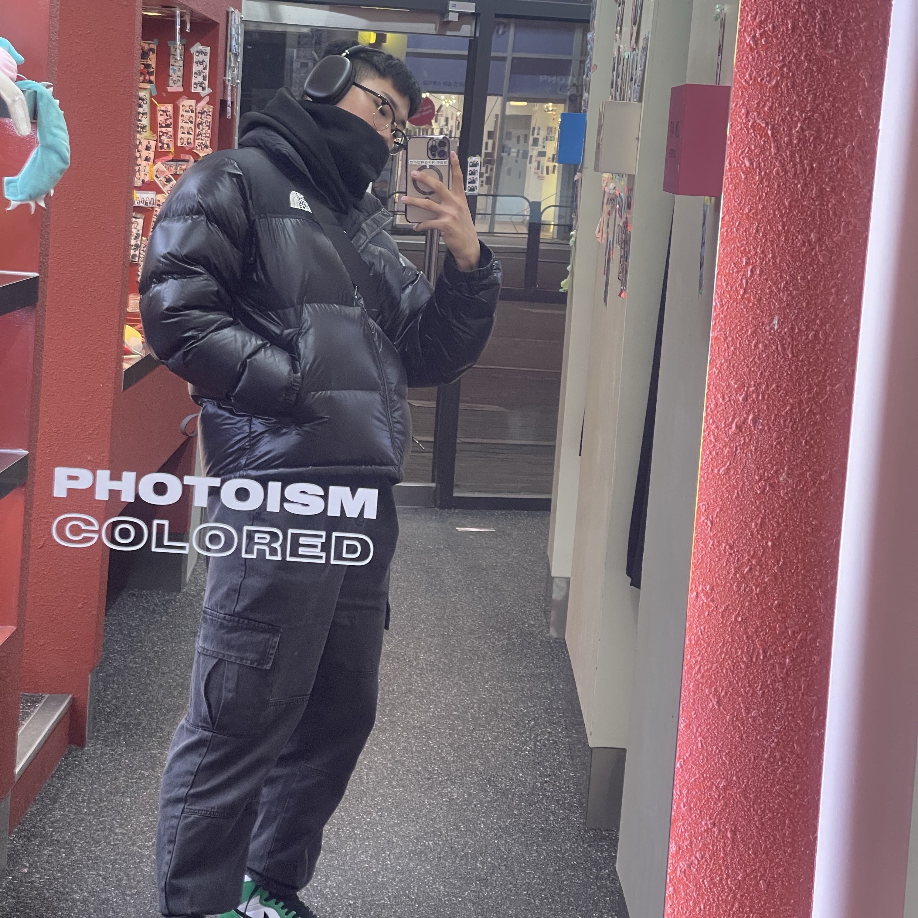 (W) Jordan 1 Retro High OG Lucky Green, The North Face 1996 Eco Nuptse Jacket Real Black 착용 스타일